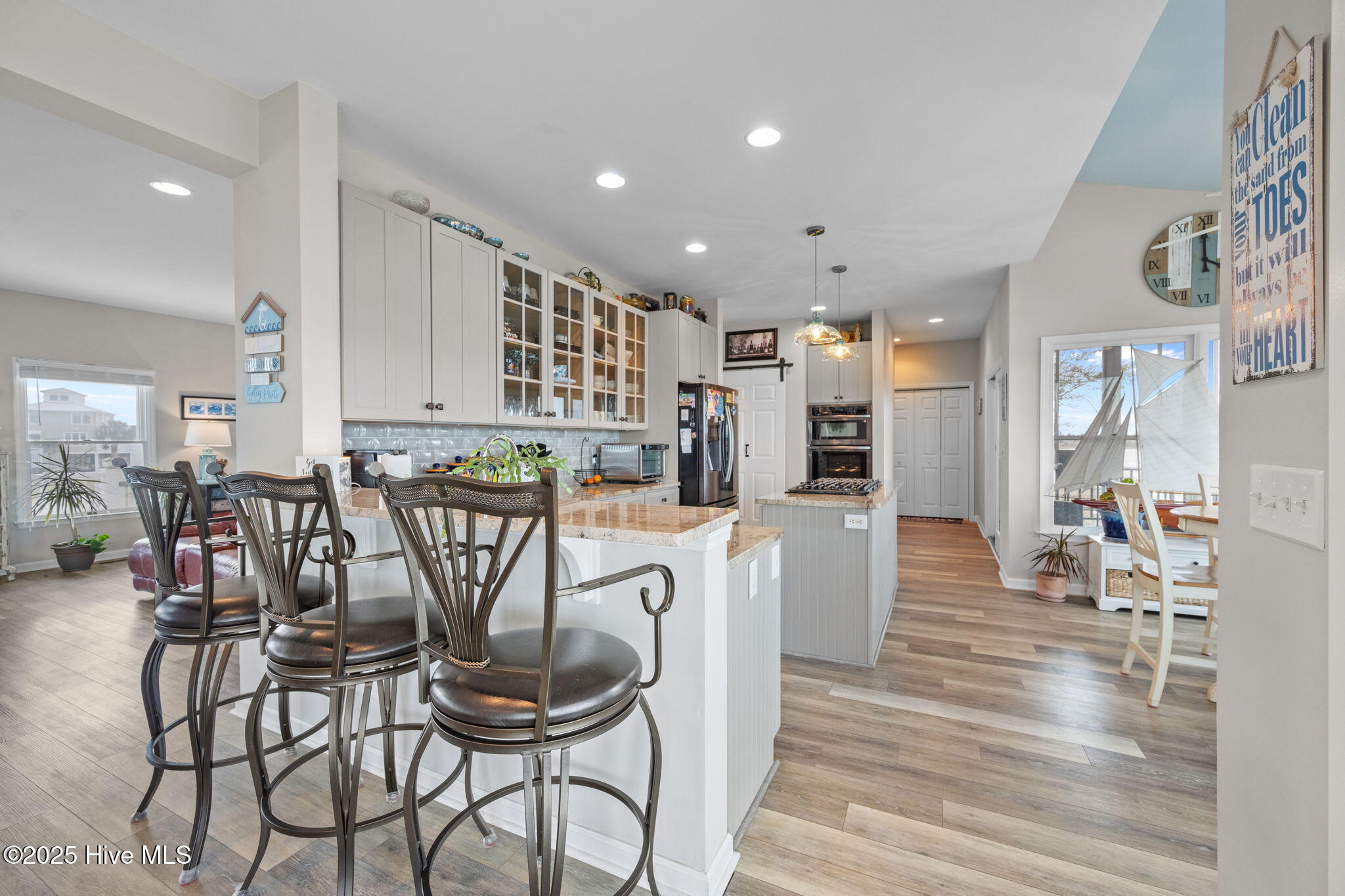 100539453 | Photo 11