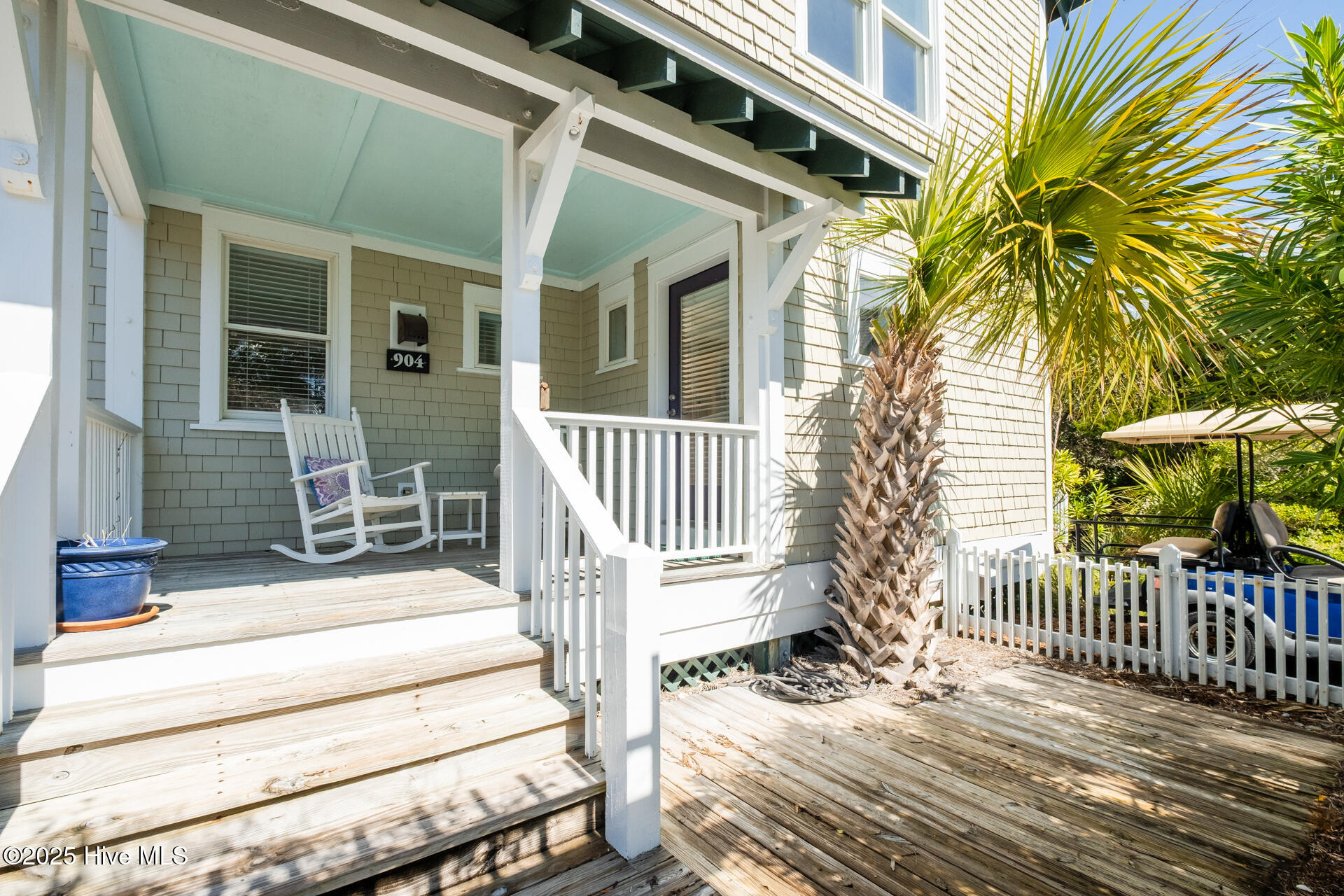 100493663 | Photo 50