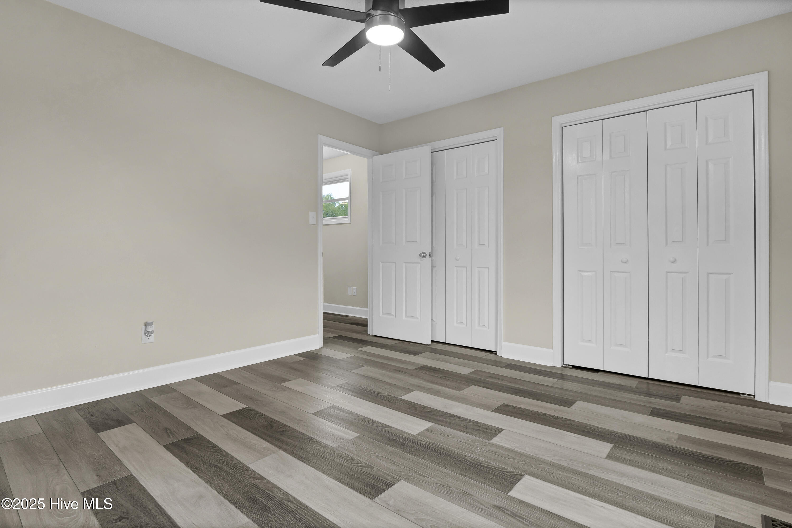 100533460 | Photo 29