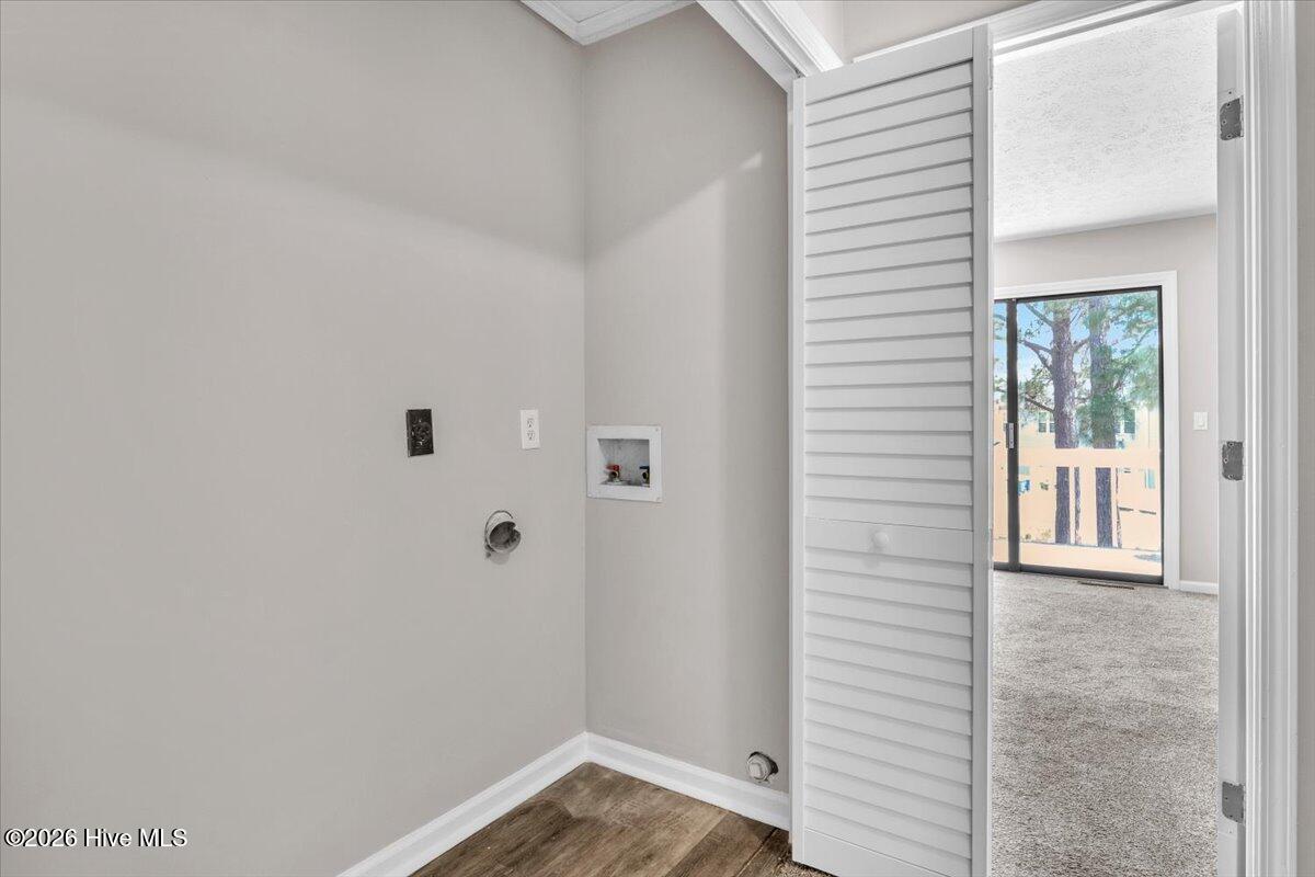 100568234 | Photo 35