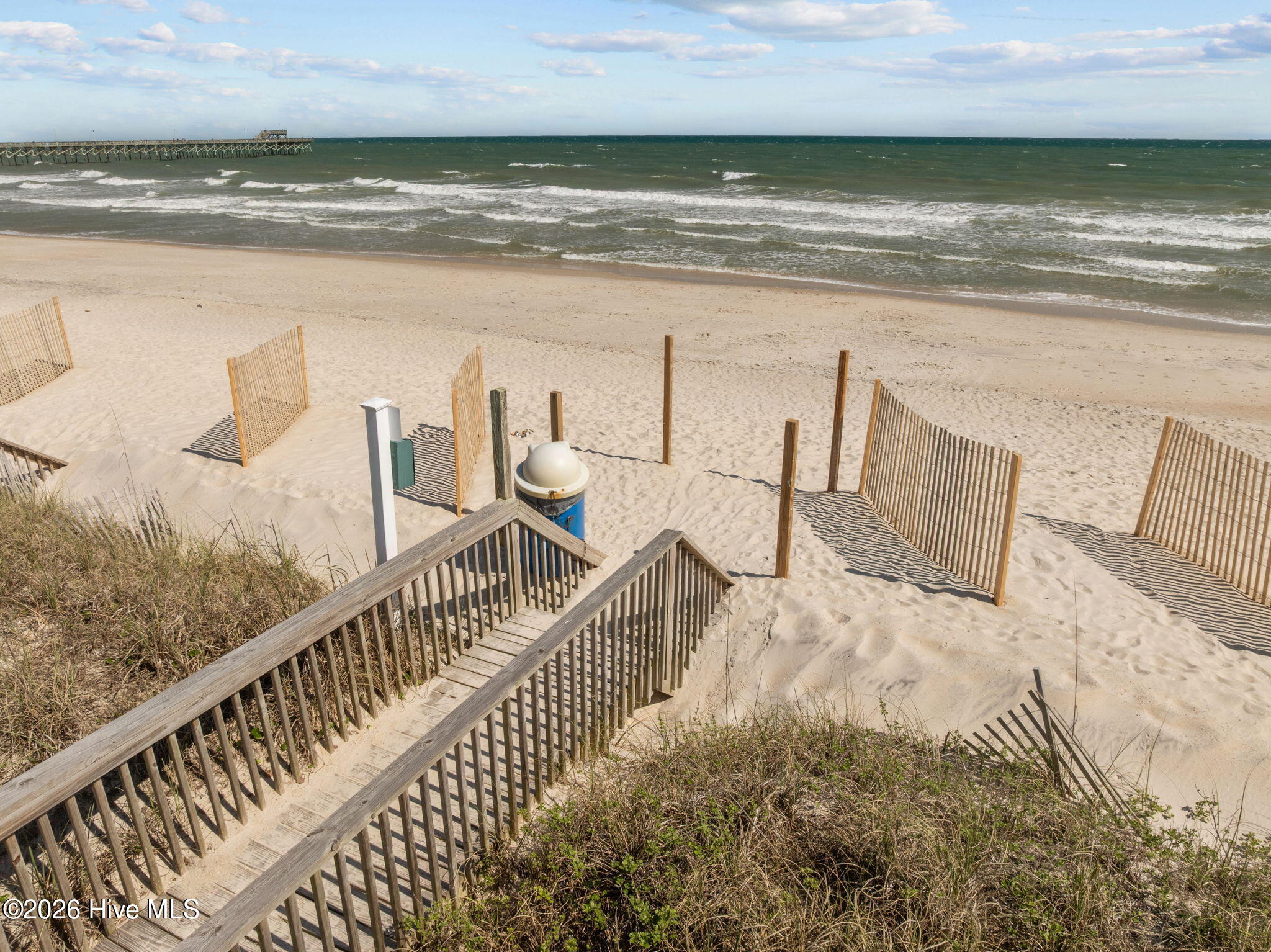 100568549 | Photo 75