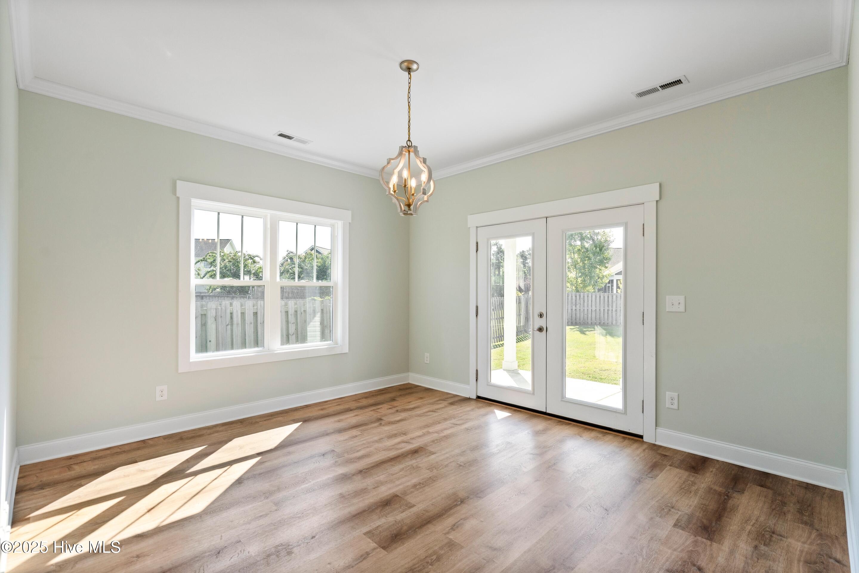 100527219 | Photo 21