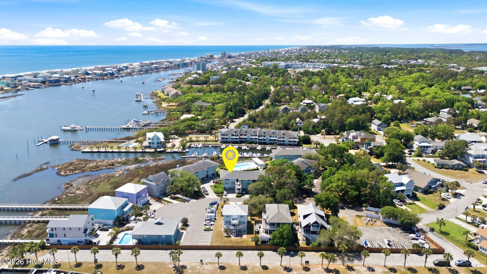 100568885 | Photo 51