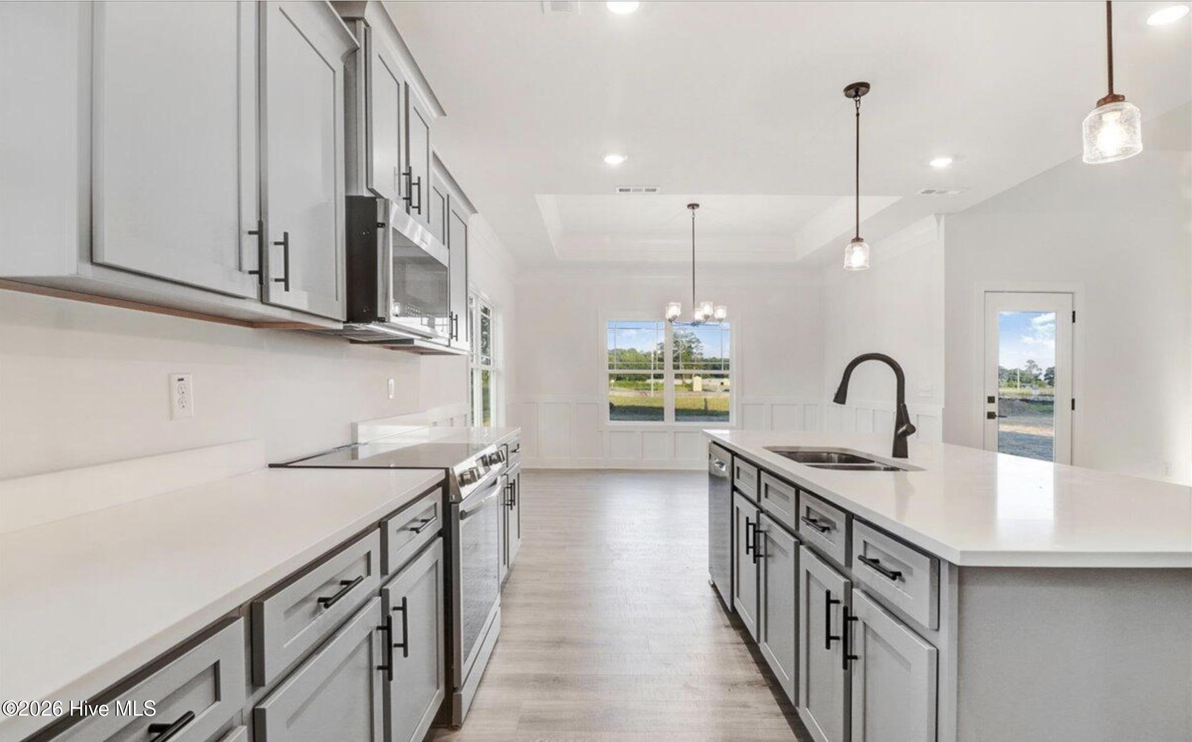 100557376 | Photo 10