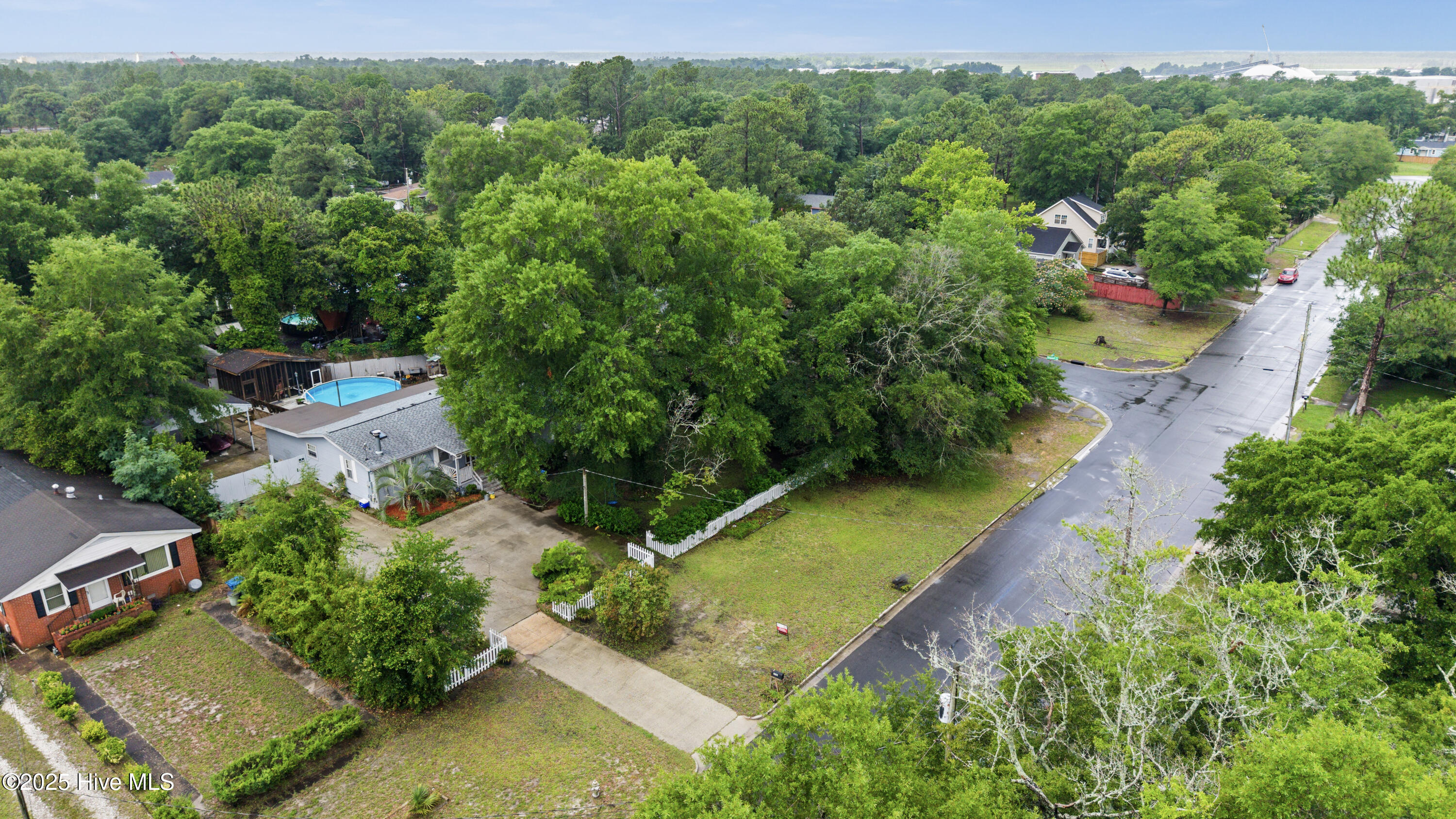 210 Rutledge Drive, Wilmington, NC 28412 – photo 4: 20-DJI_20250615011413_0105_D