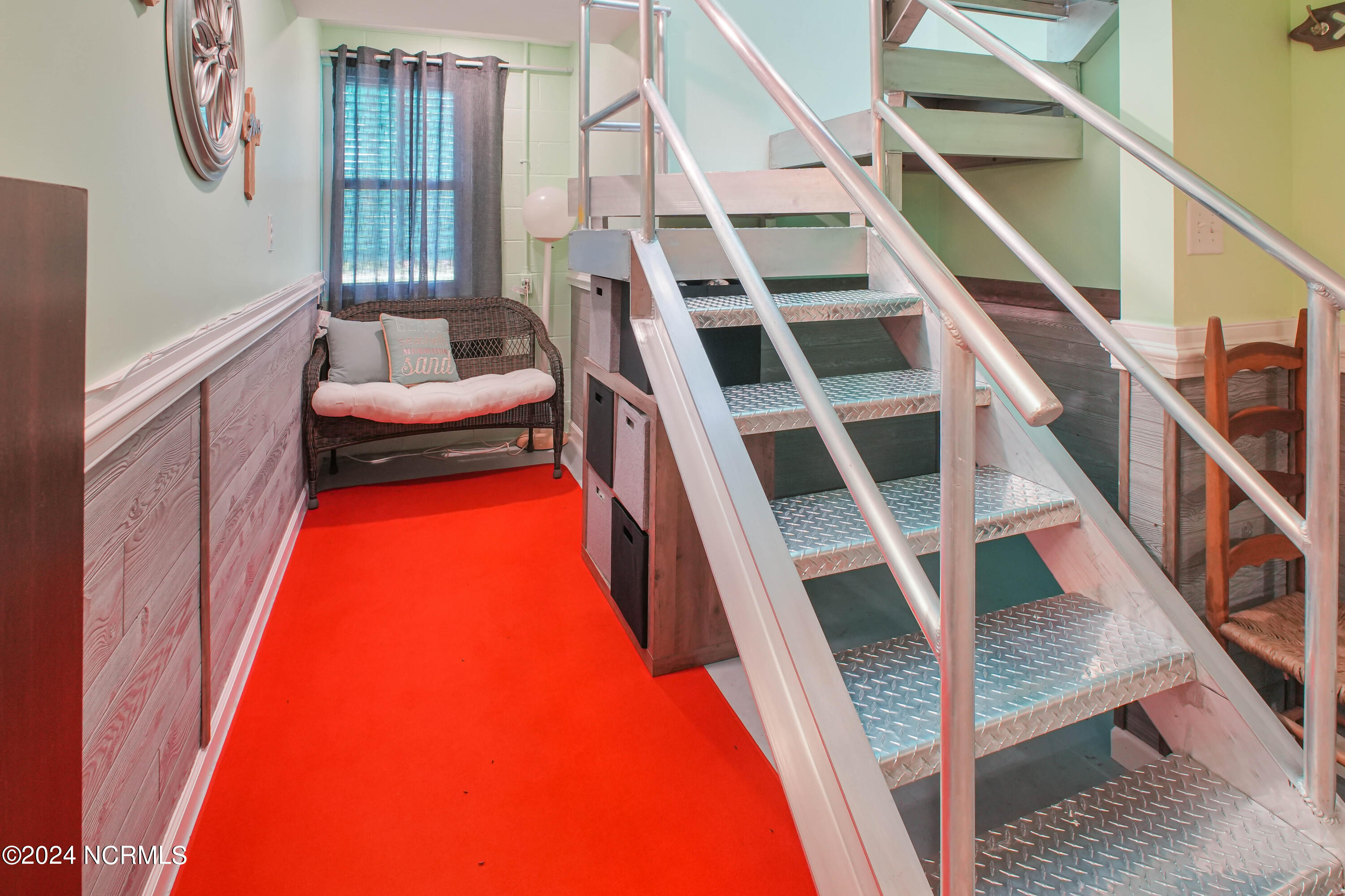 100465248 | Photo 33