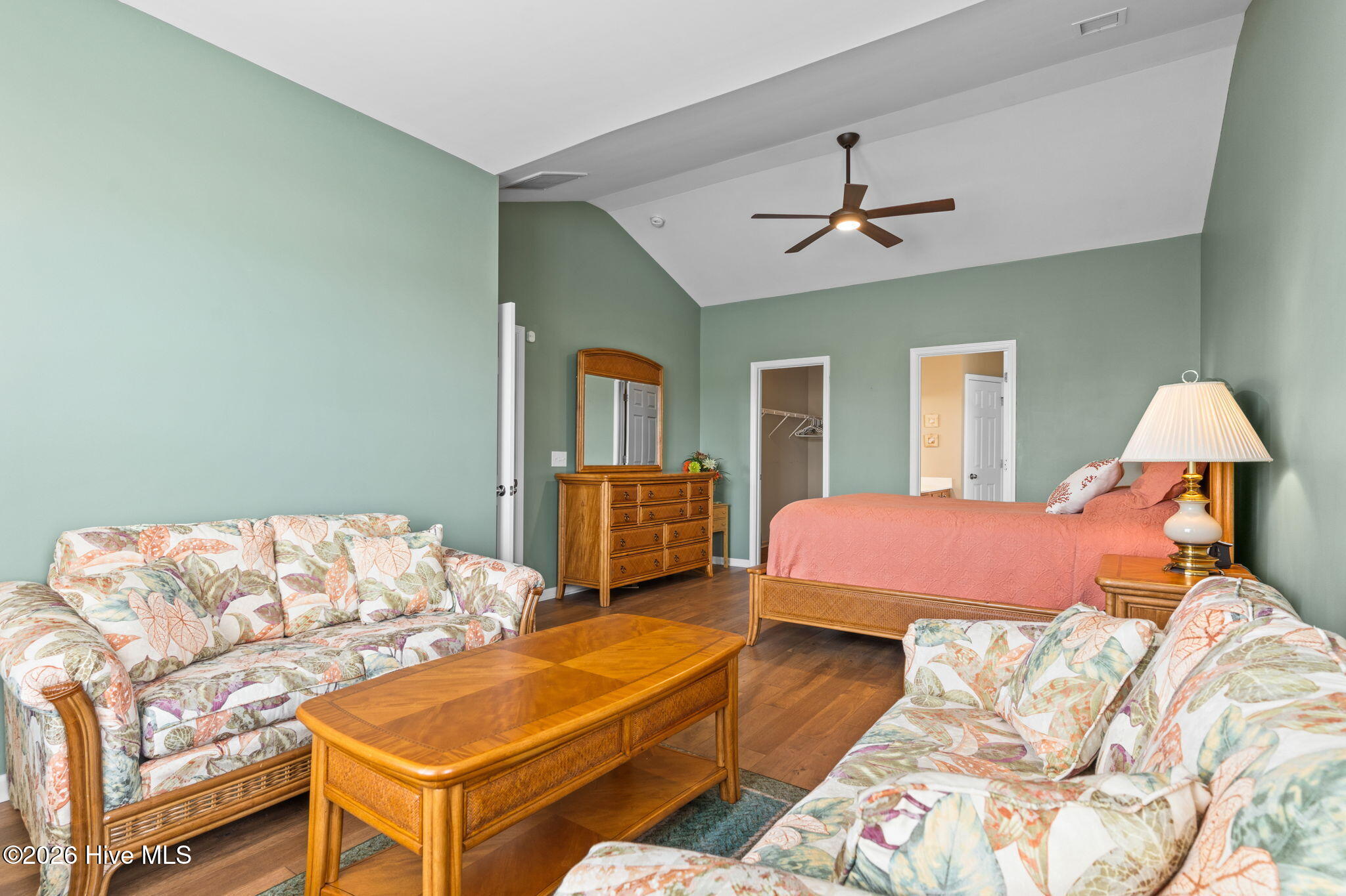 100553647 | Photo 20