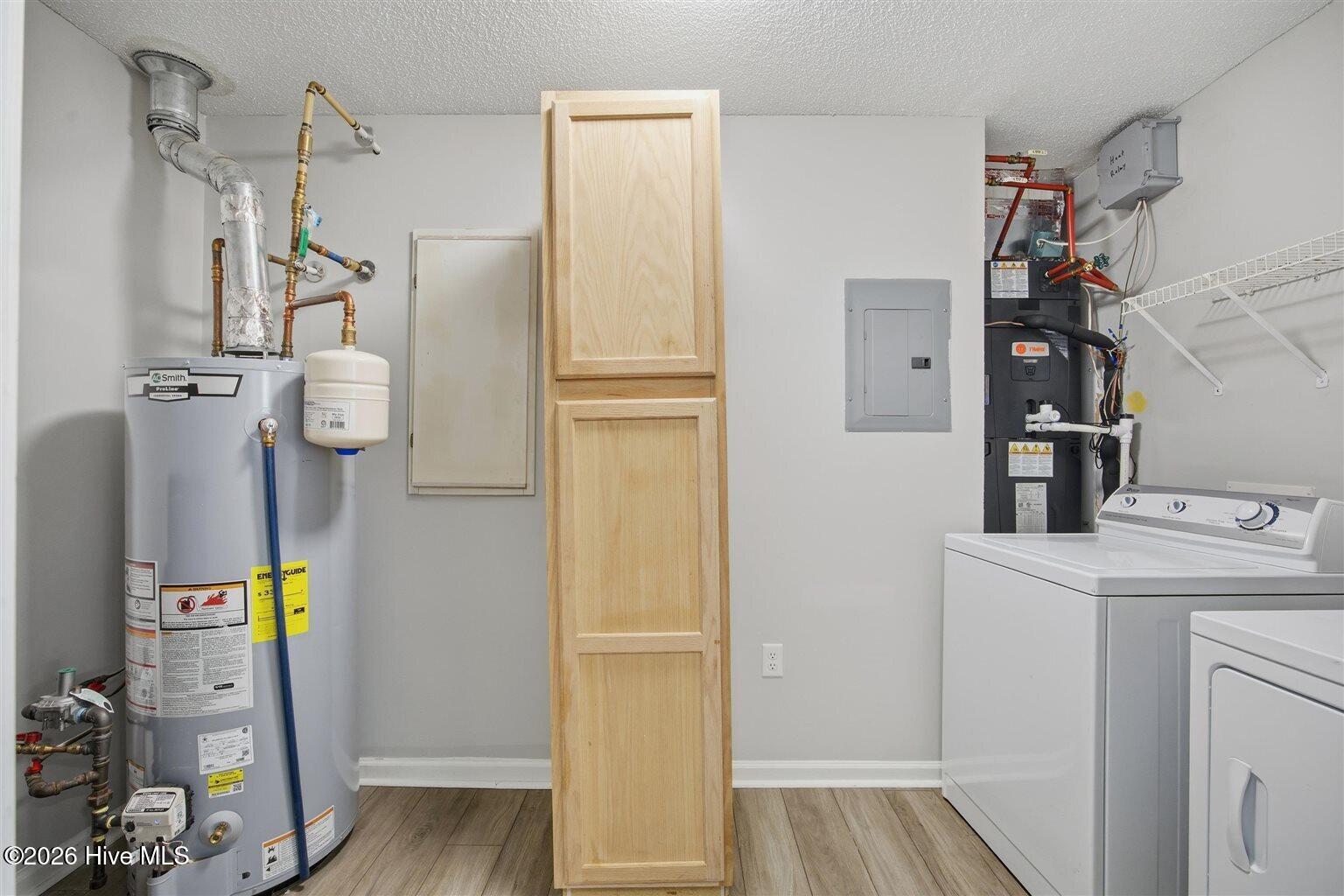 100554604 | Photo 30