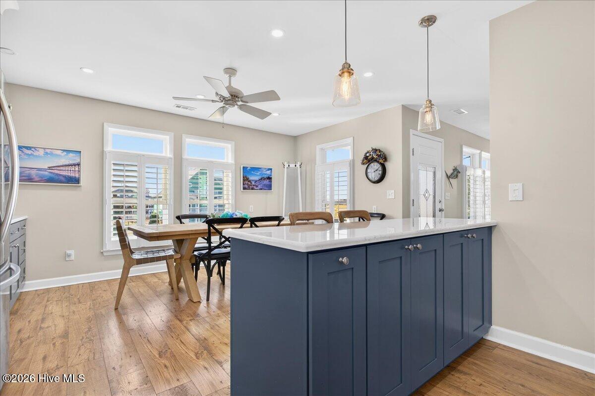 100549636 | Photo 25