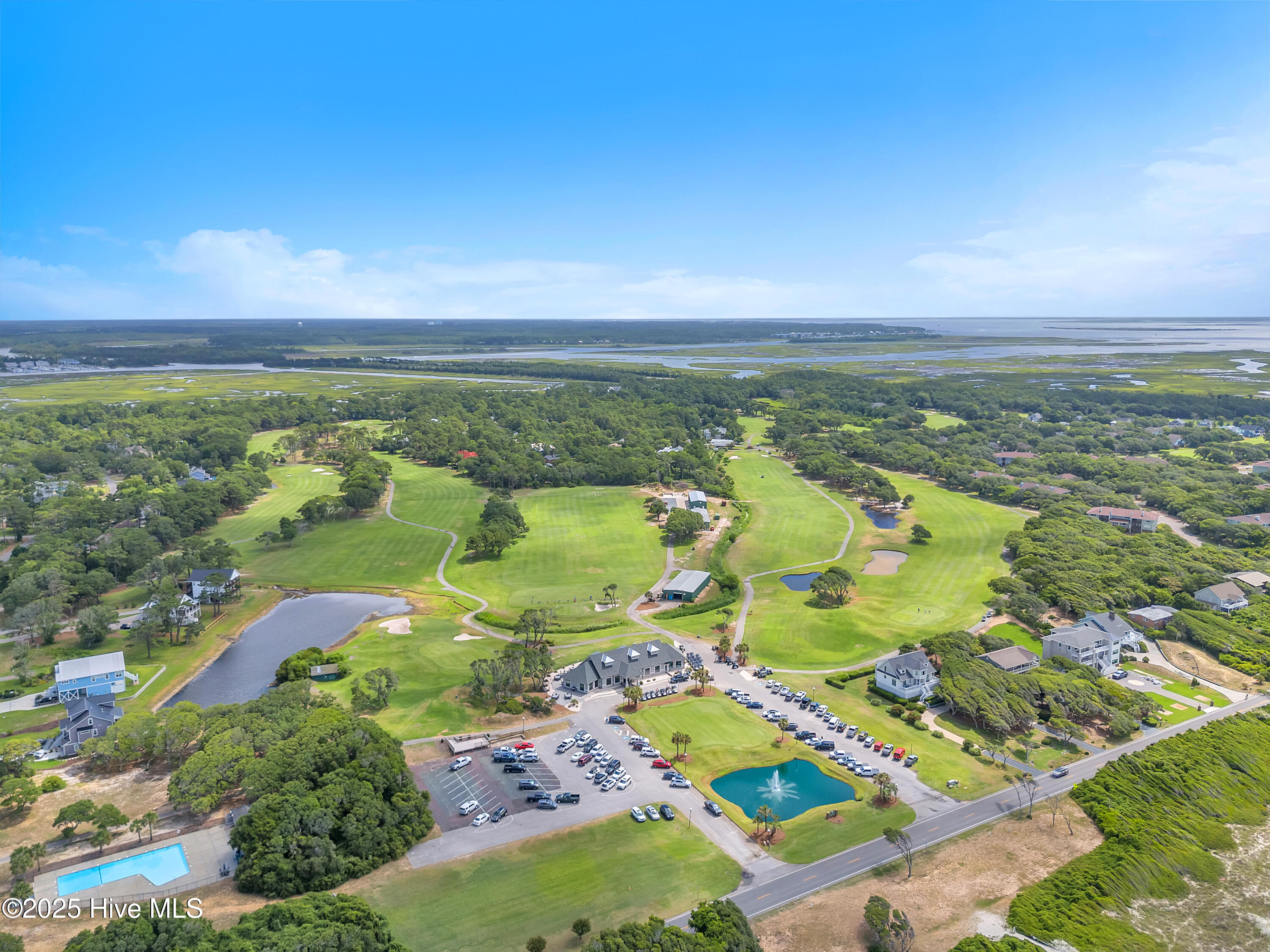 100530460 | Photo 15