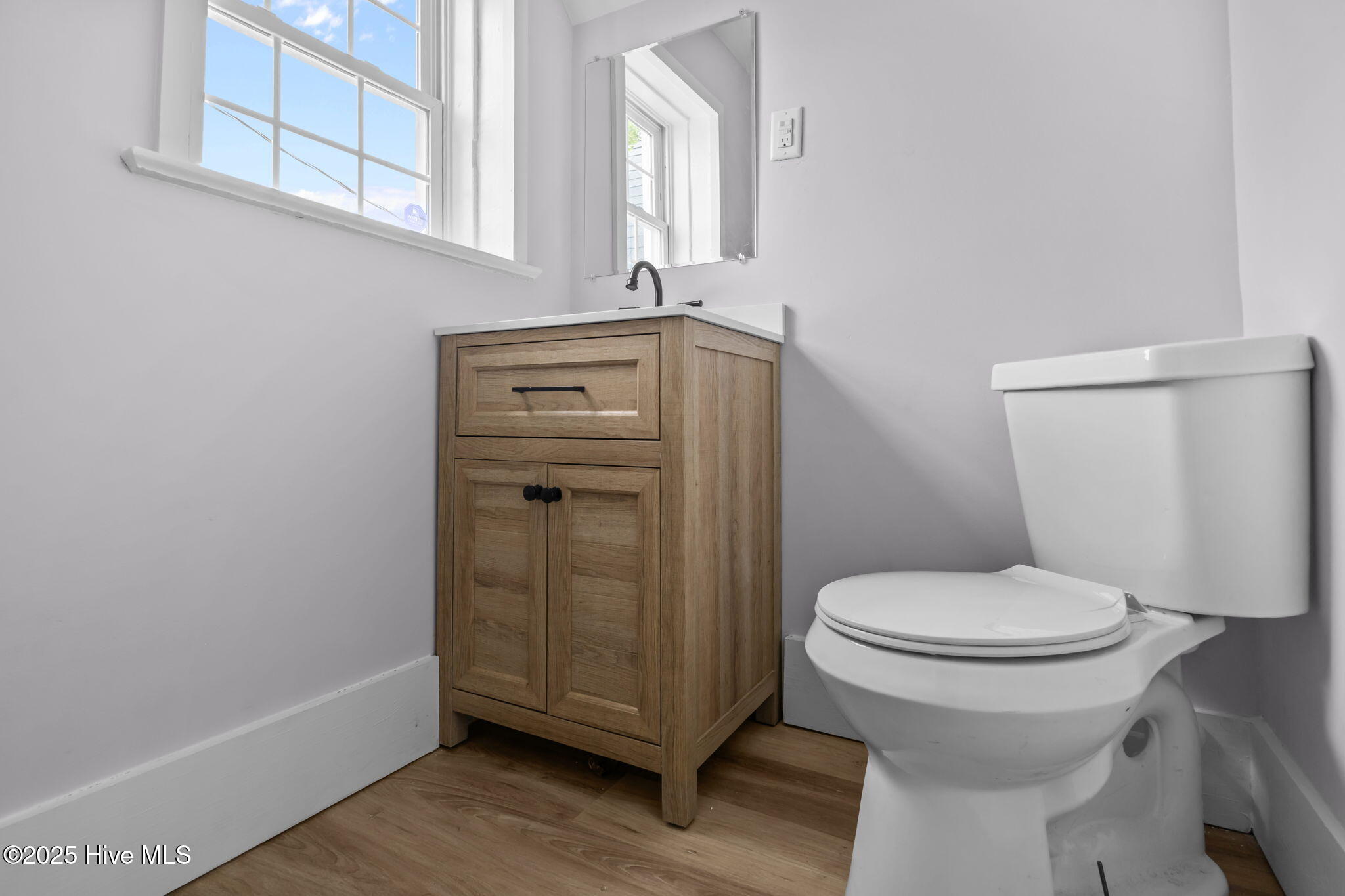 100520043 | Photo 27