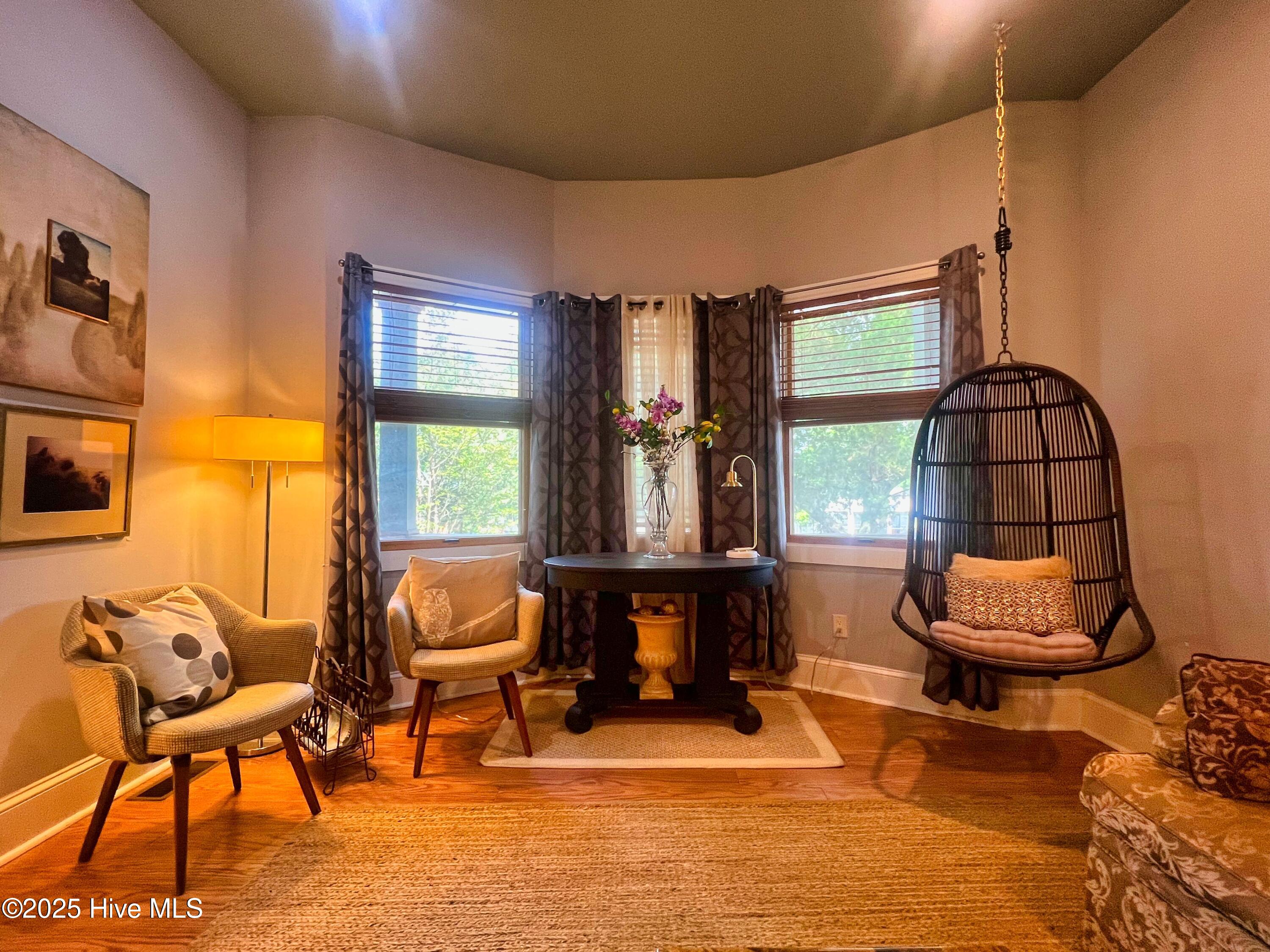 100509231 | Photo 19