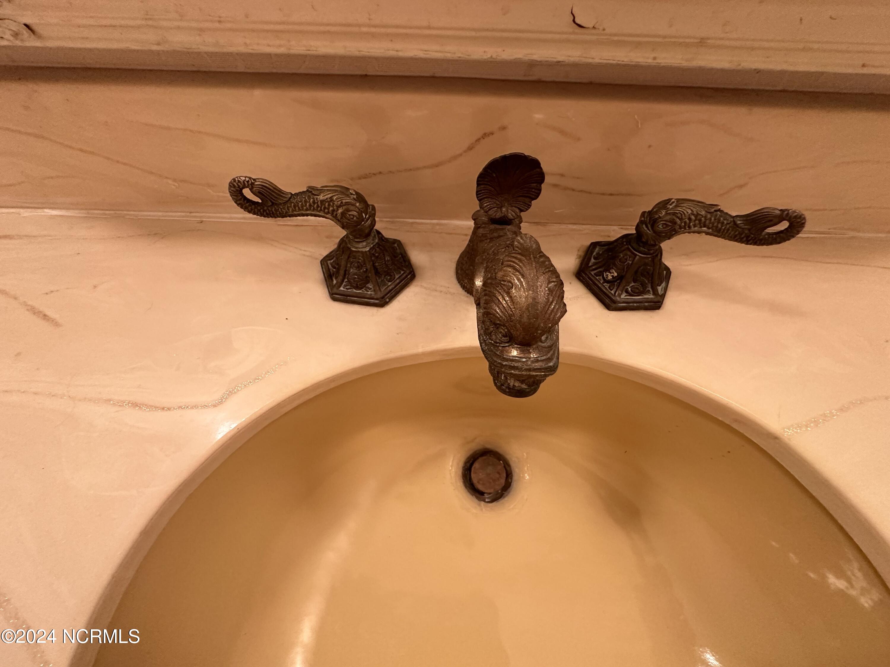 100466276 | Photo 28