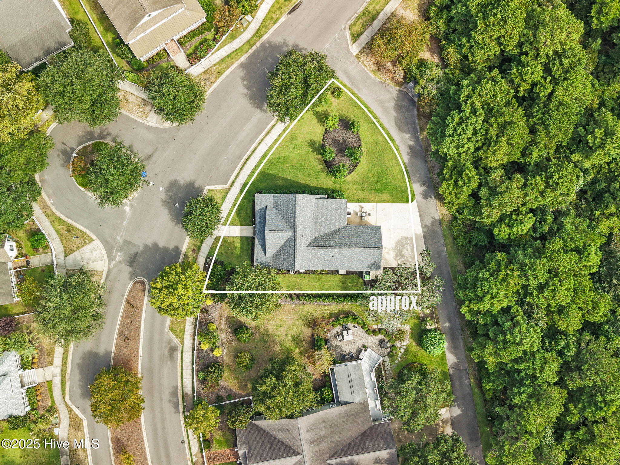 100530227 | Photo 16