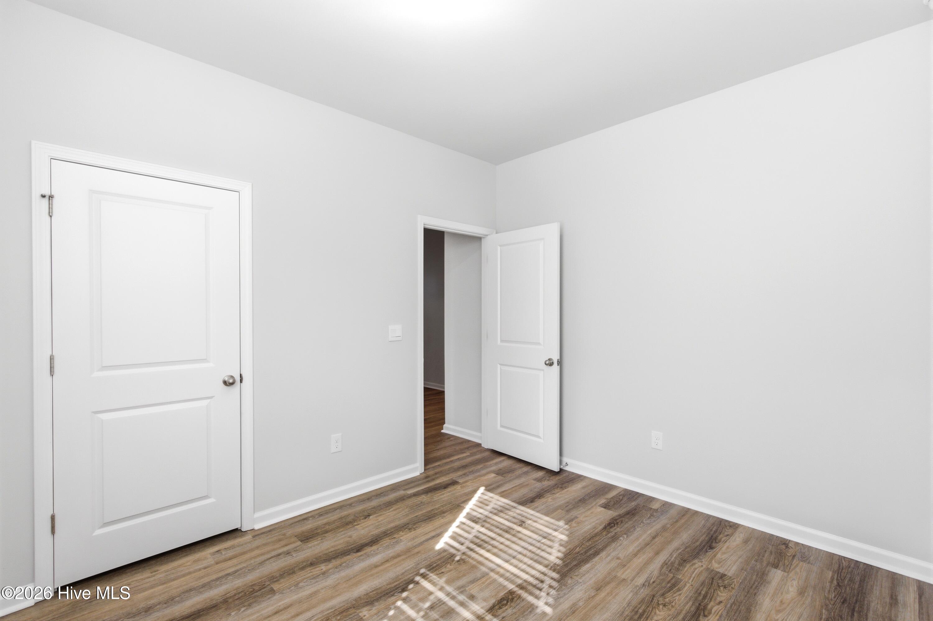 100563047 | Photo 46