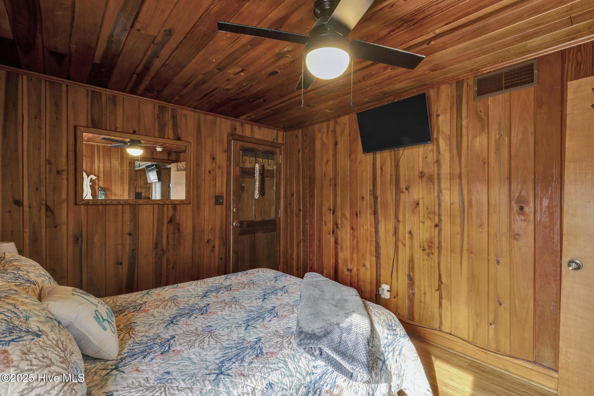 100521951 | Photo 21