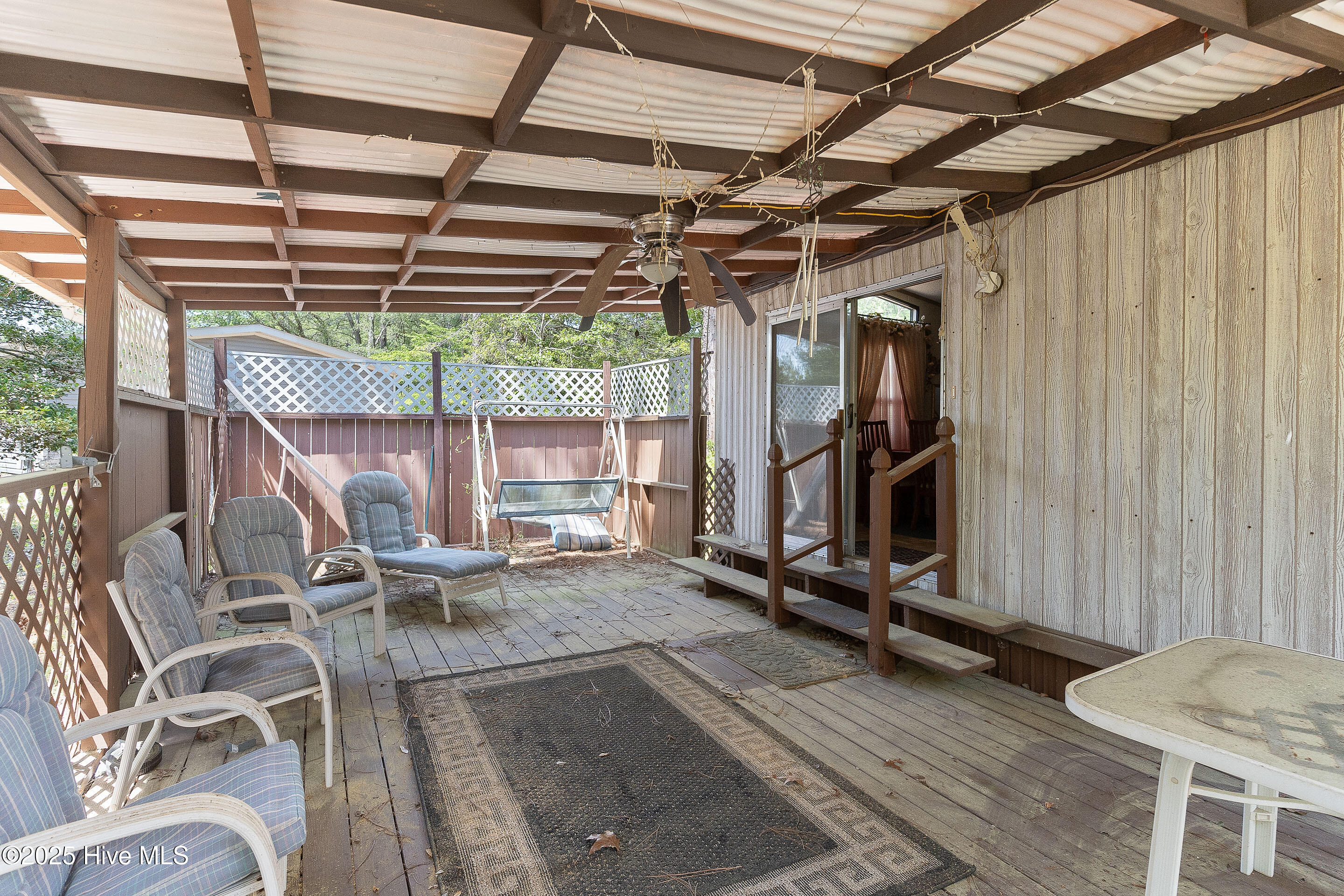 100562798 | Photo 13