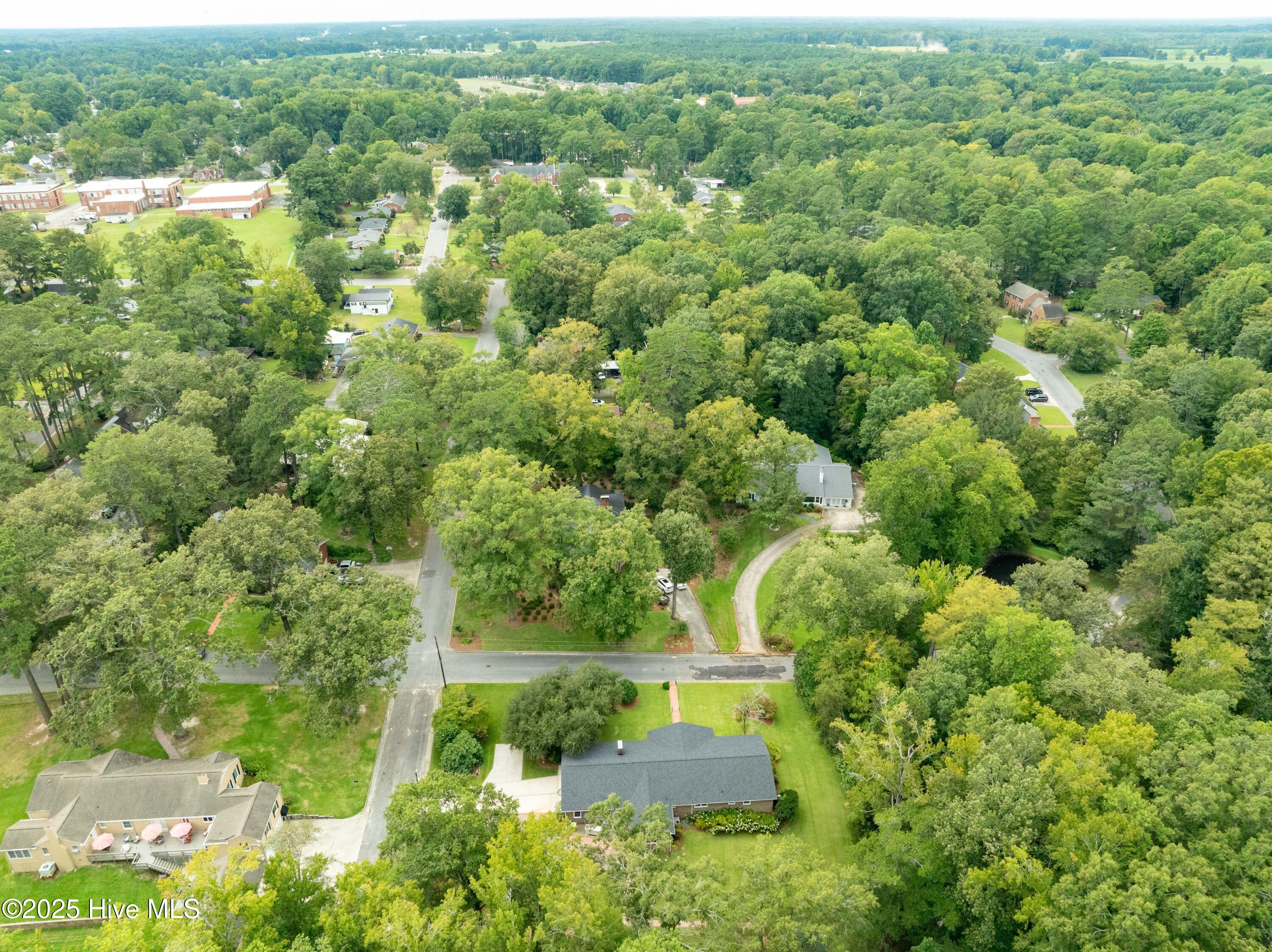 Homes for sale in Williamston, NC | 302 E Woodlawn Dr, Williamston, NC 27892 | MLS# 100527026