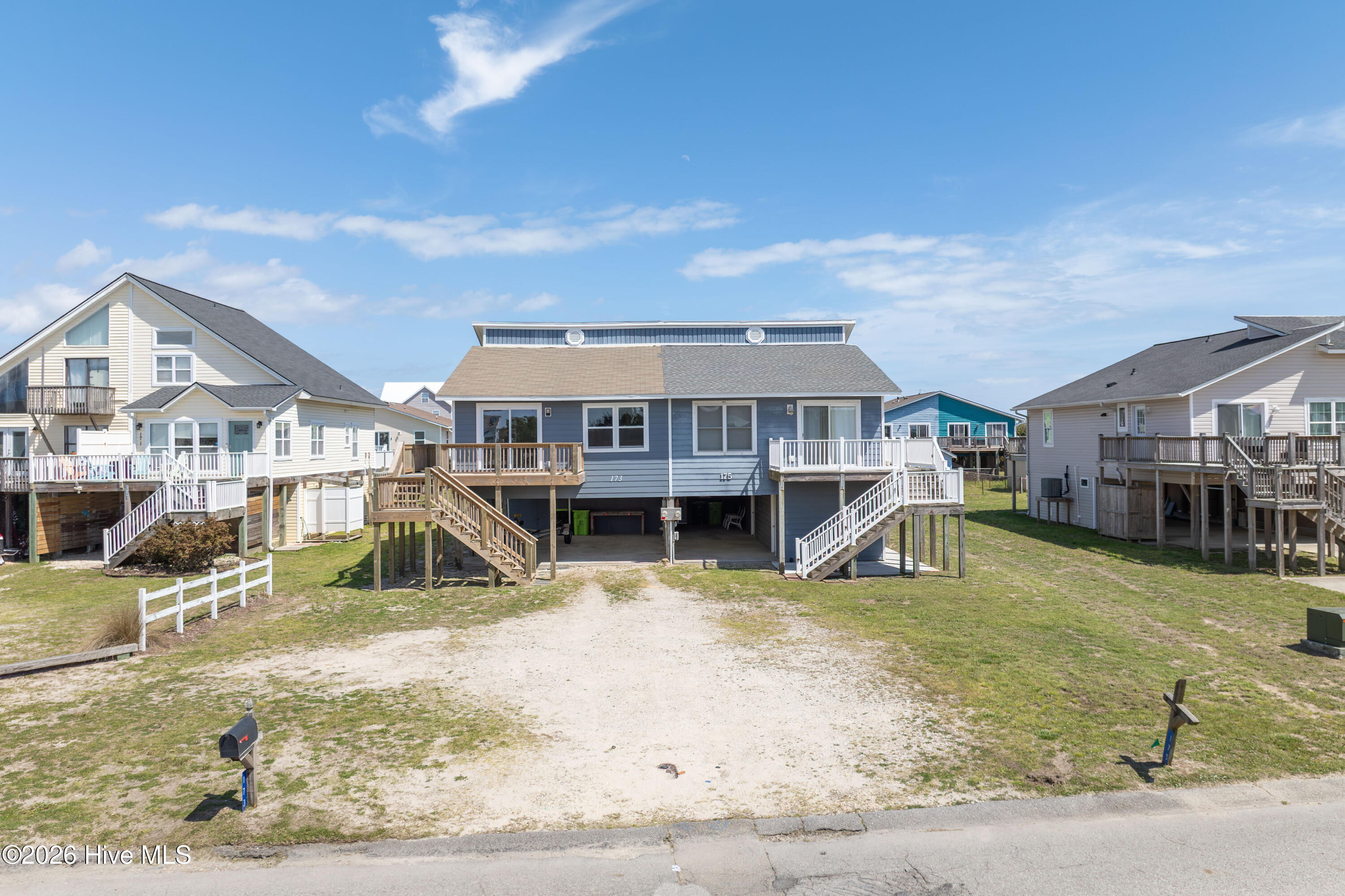 100489747 | Photo 27