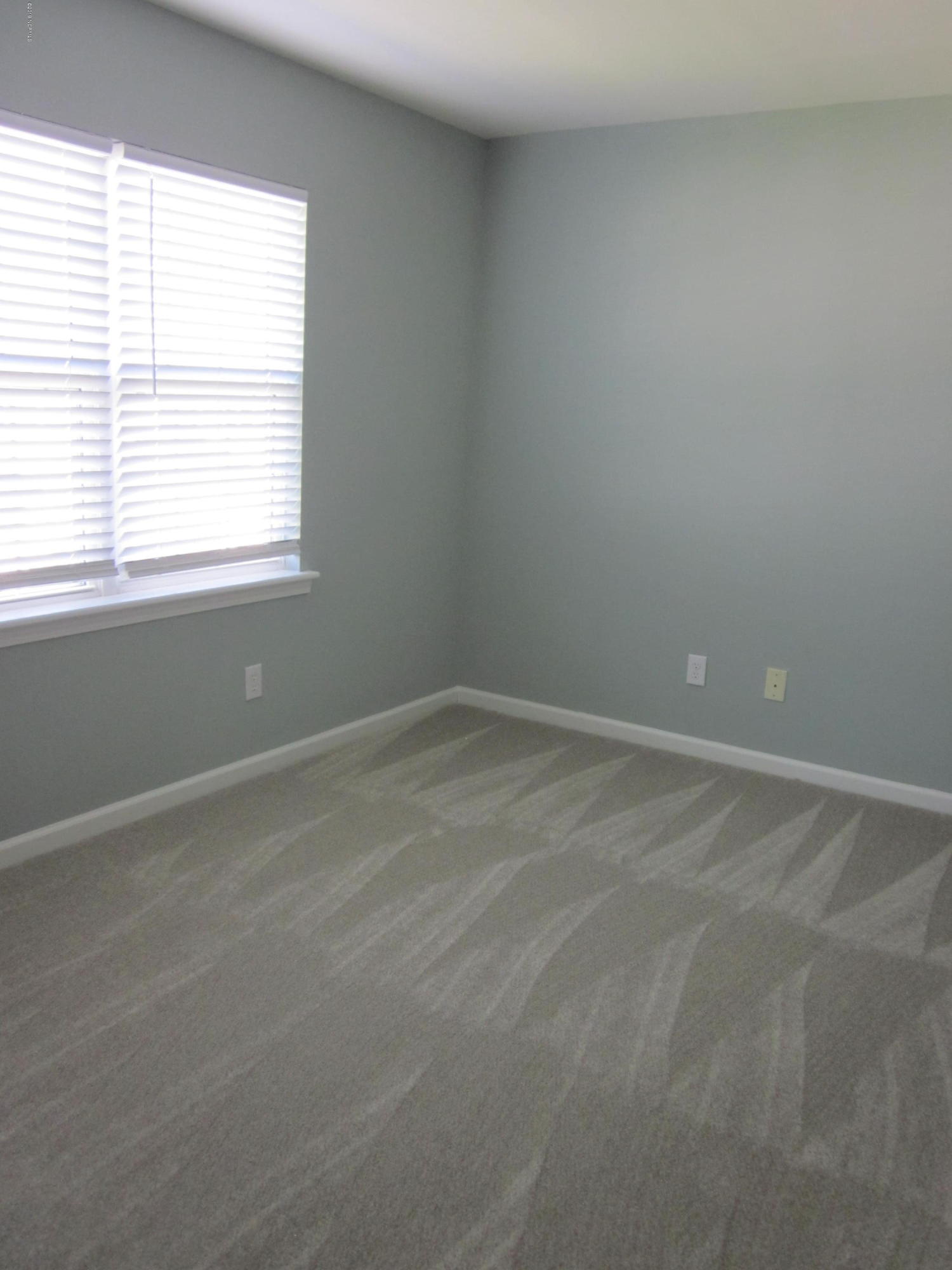 100568354 | Photo 10