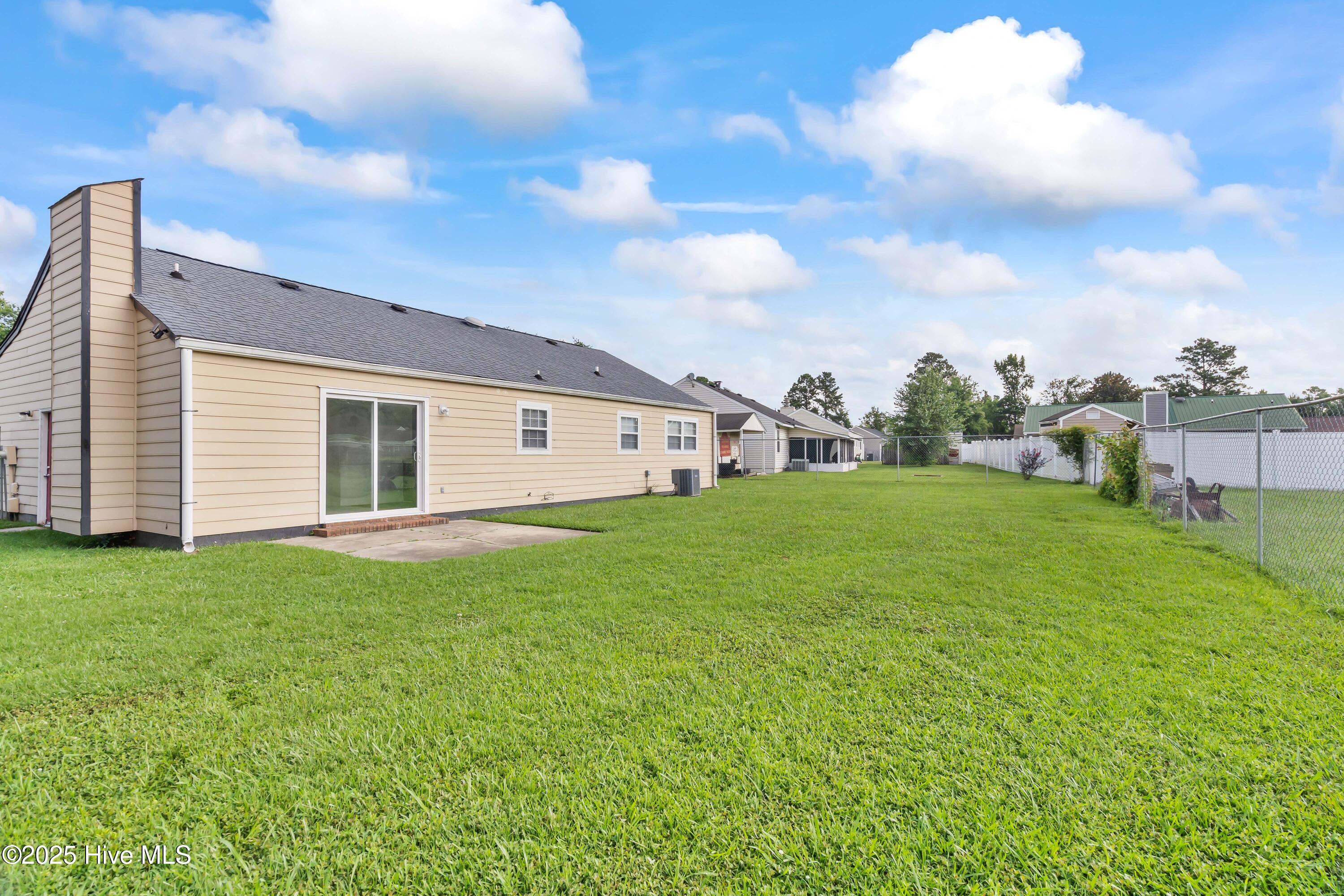 100566648 | Photo 25