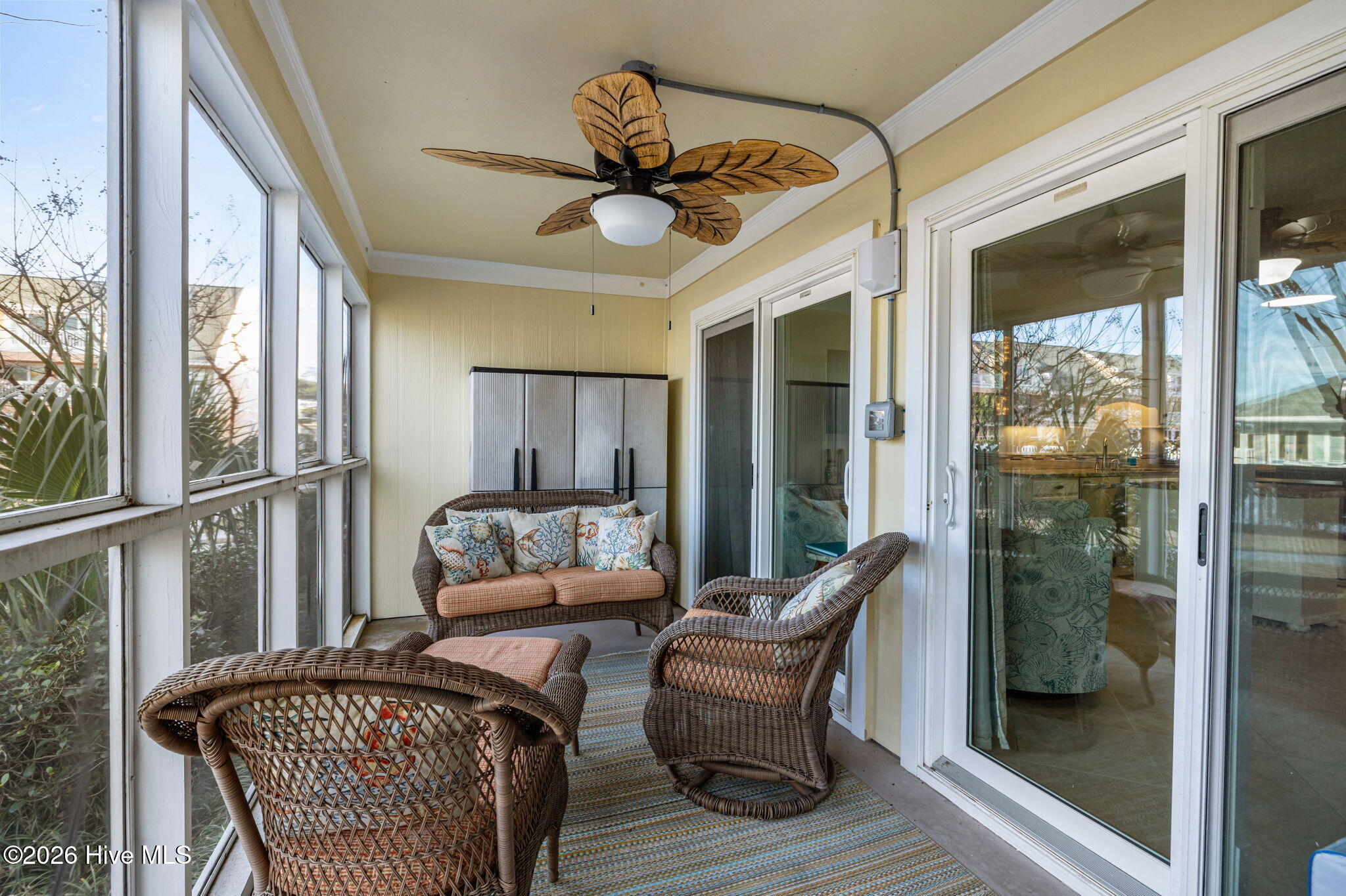 100550312 | Photo 26