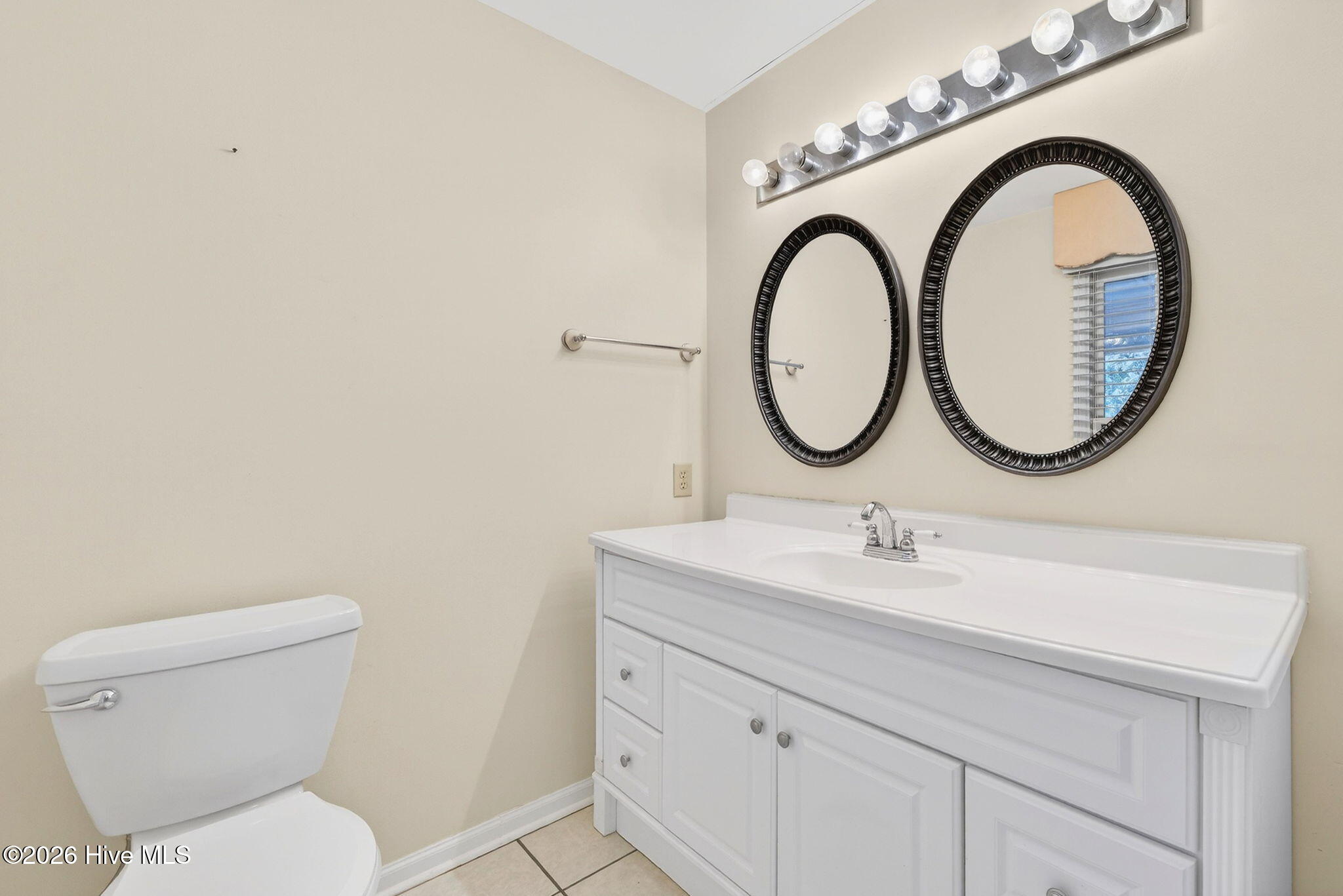 100559541 | Photo 74