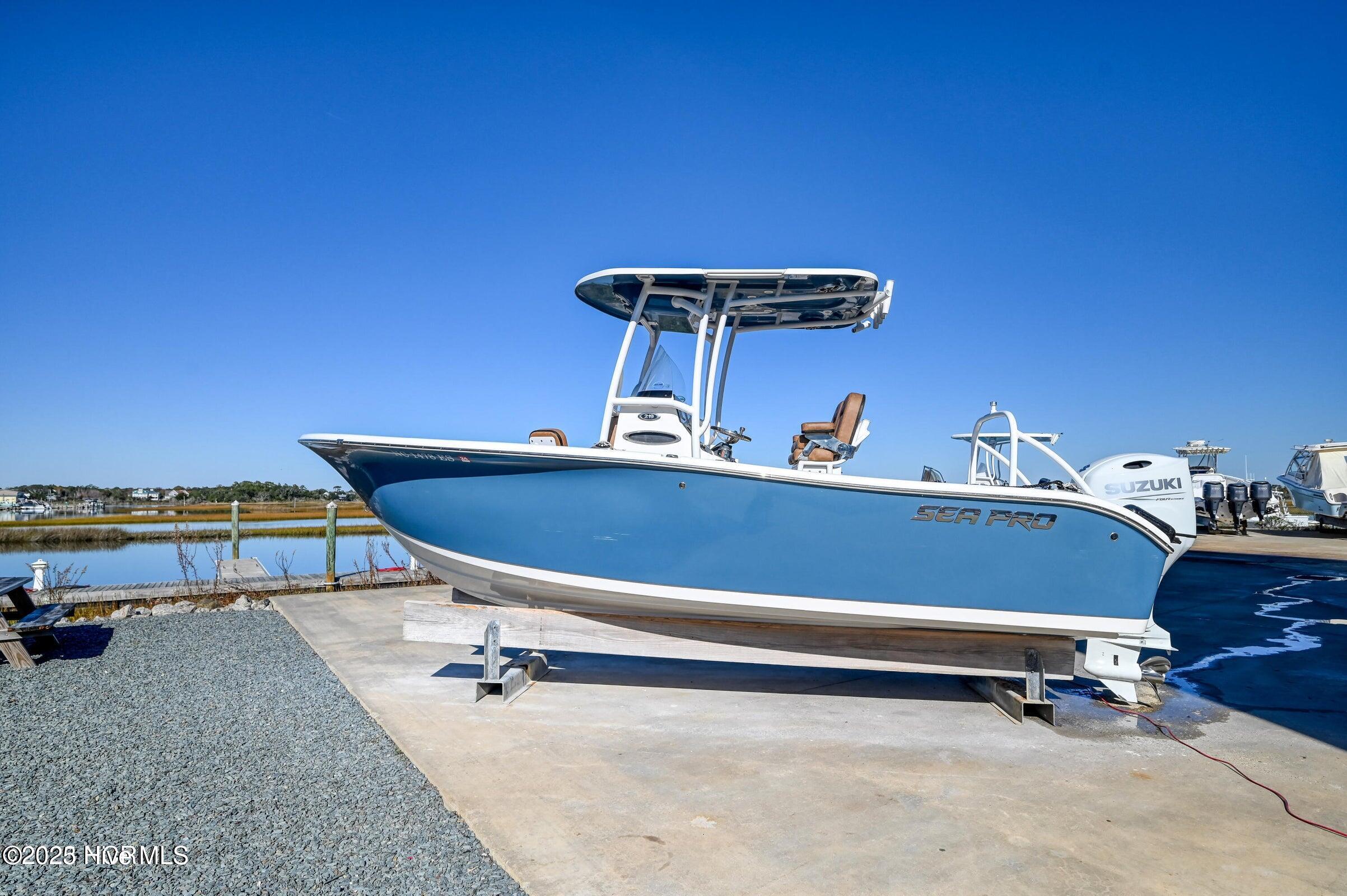 100514575 | Photo 11