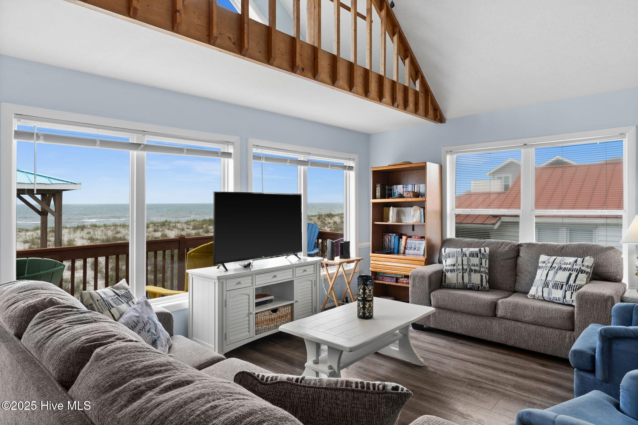 100508496 | Photo 15