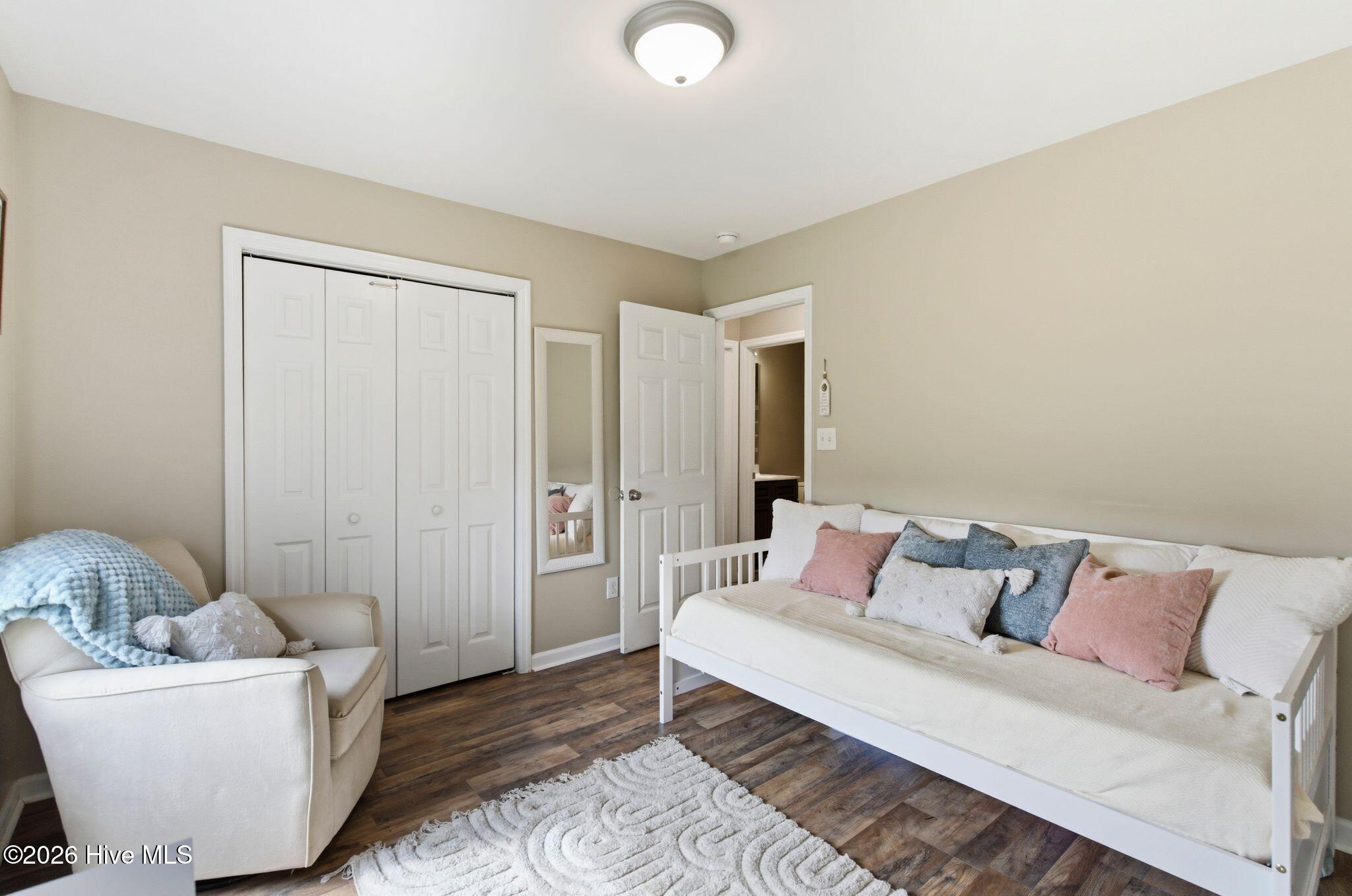 100563637 | Photo 23