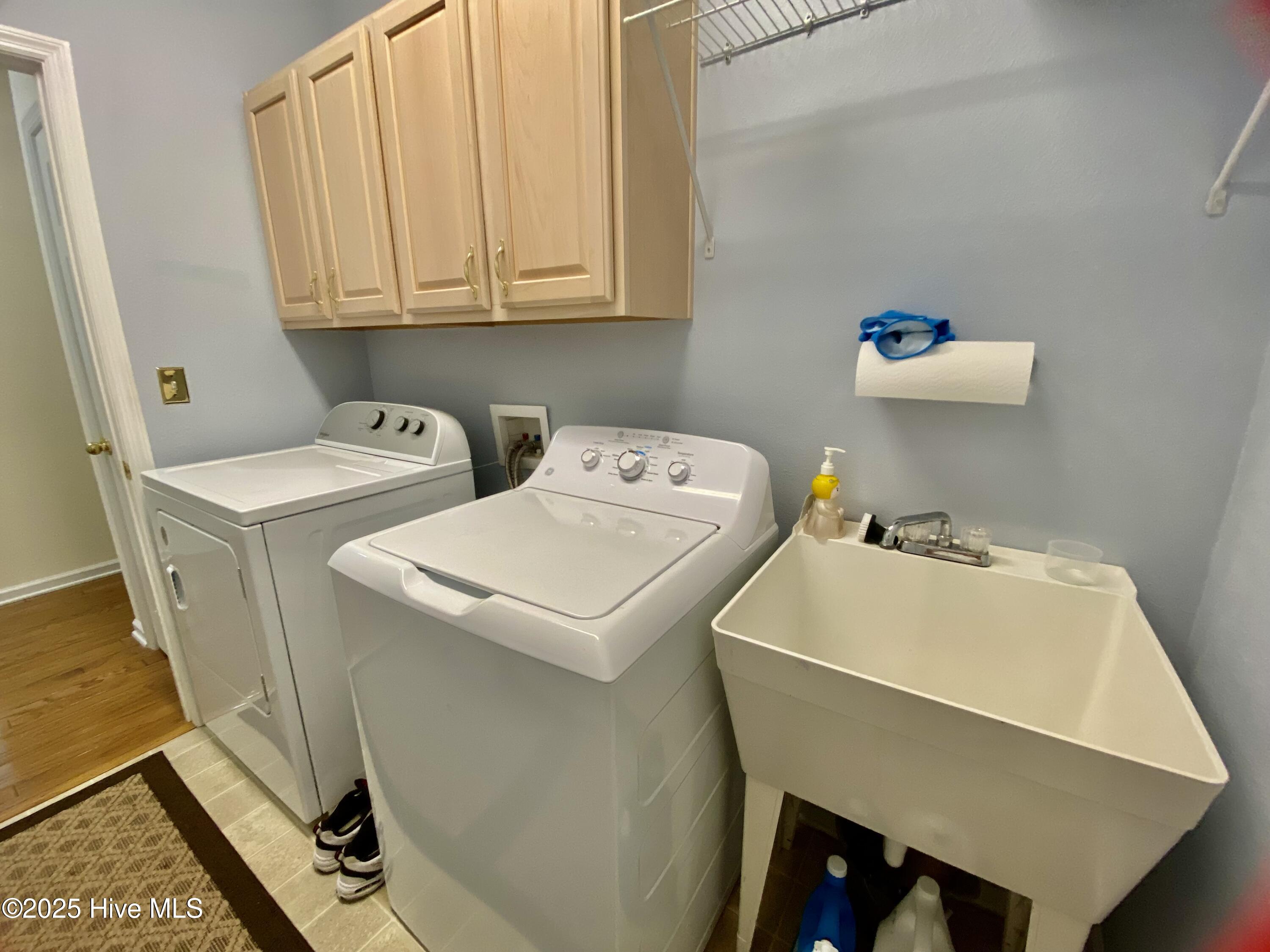 100539119 | Photo 35