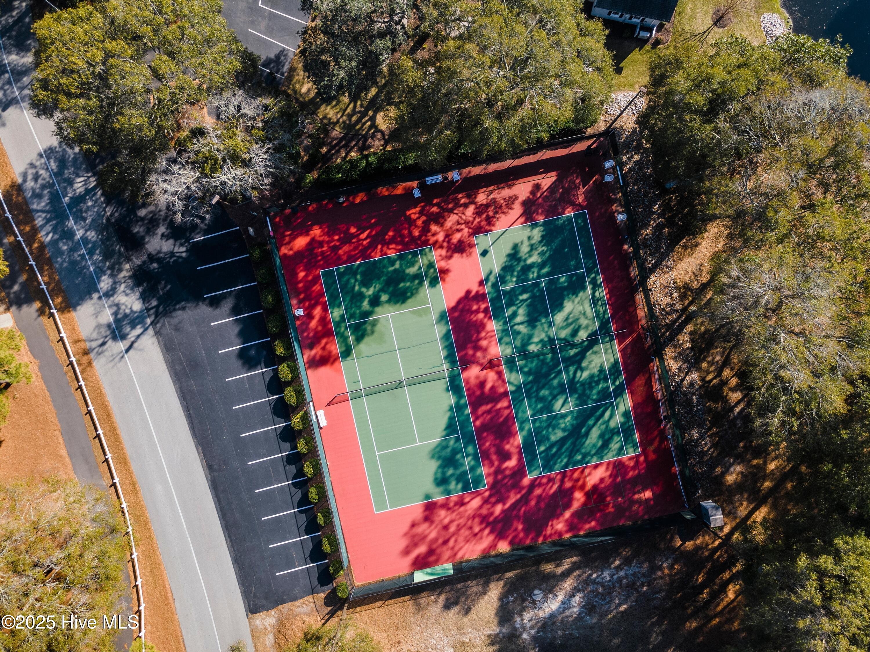 100525158 | Photo 38