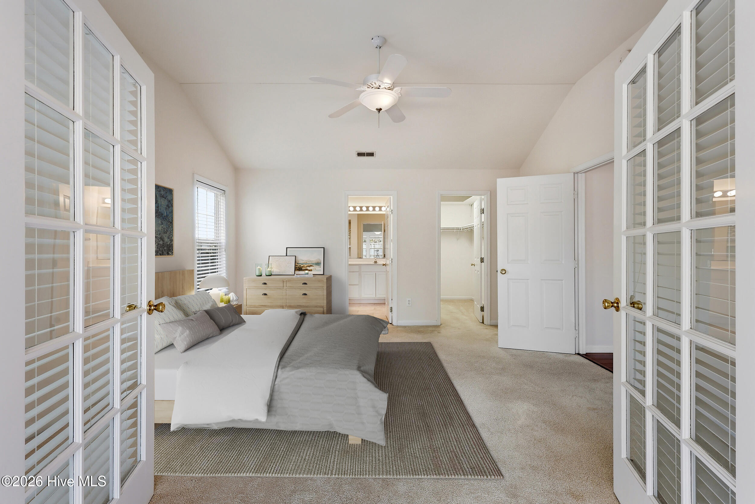 100511628 | Photo 15