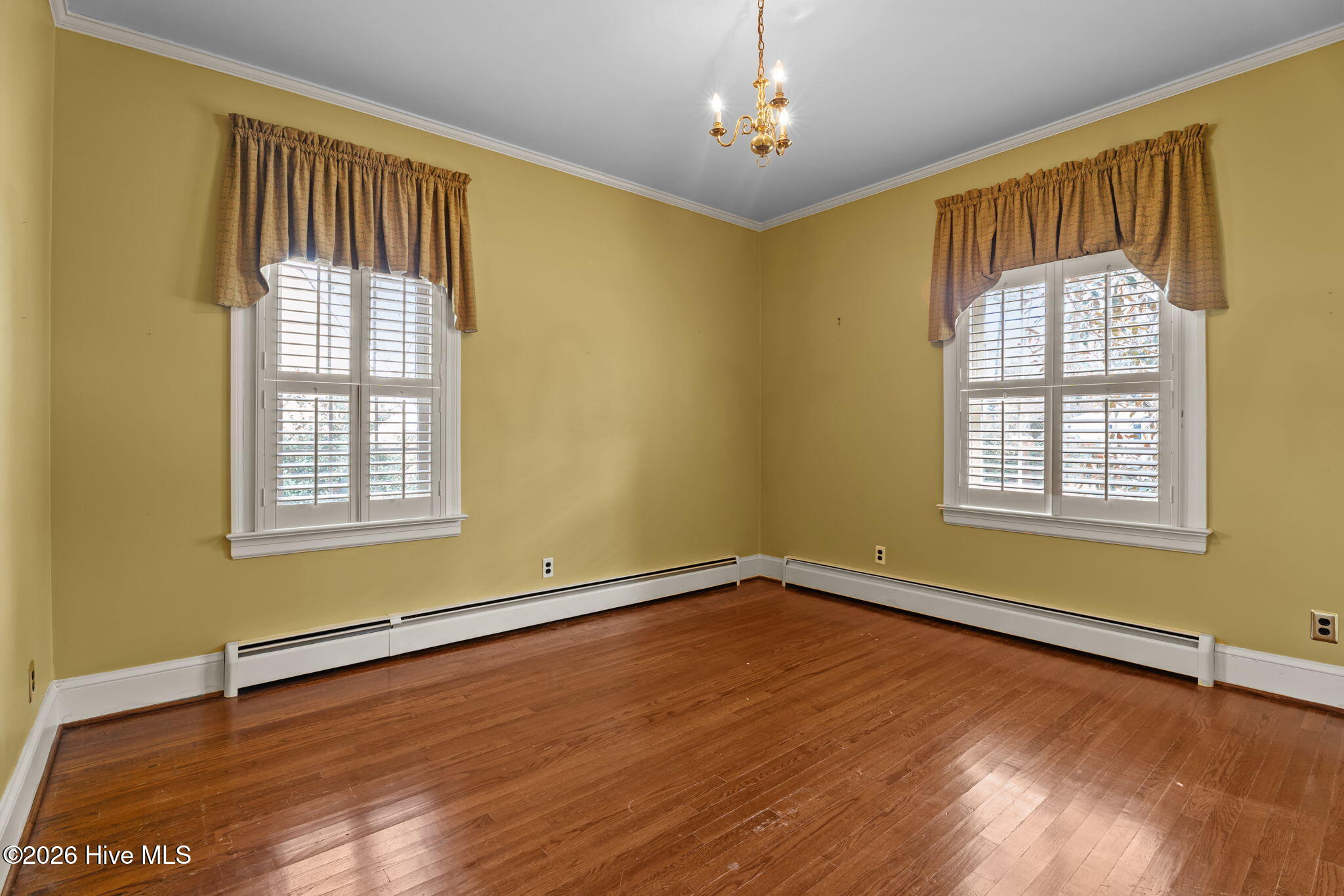 401 Brentwood Drive N