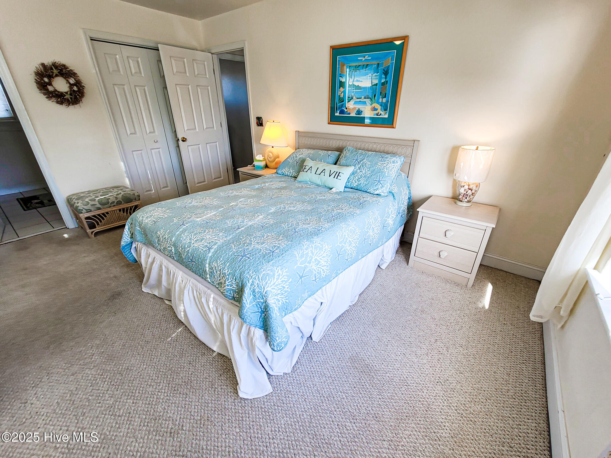 100499677 | Photo 17