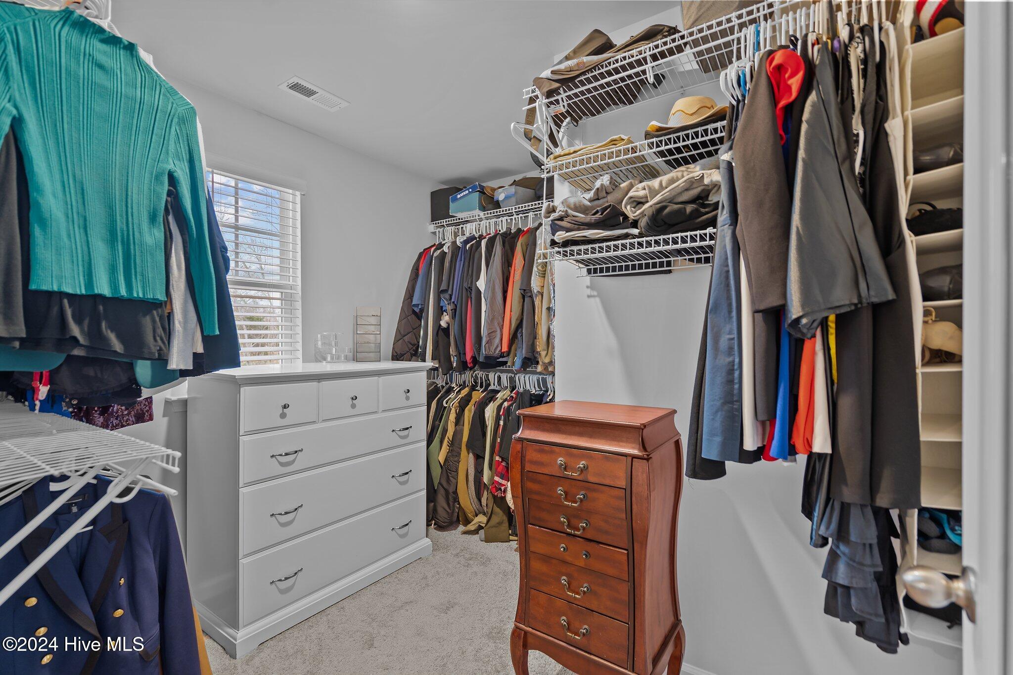 100557266 | Photo 27