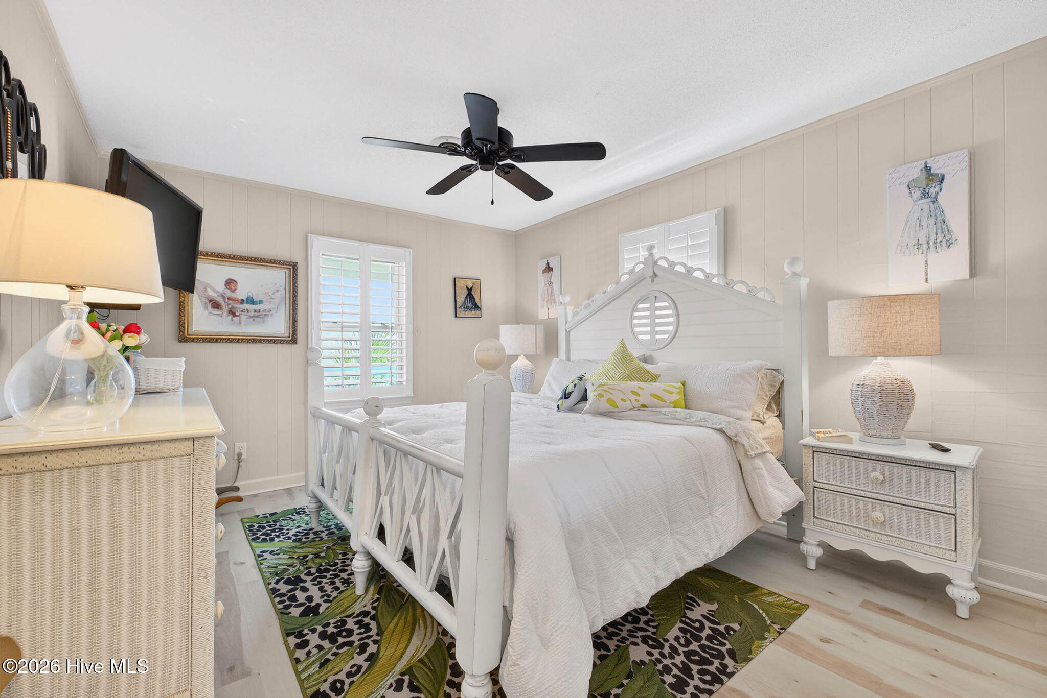 100560739 | Photo 12