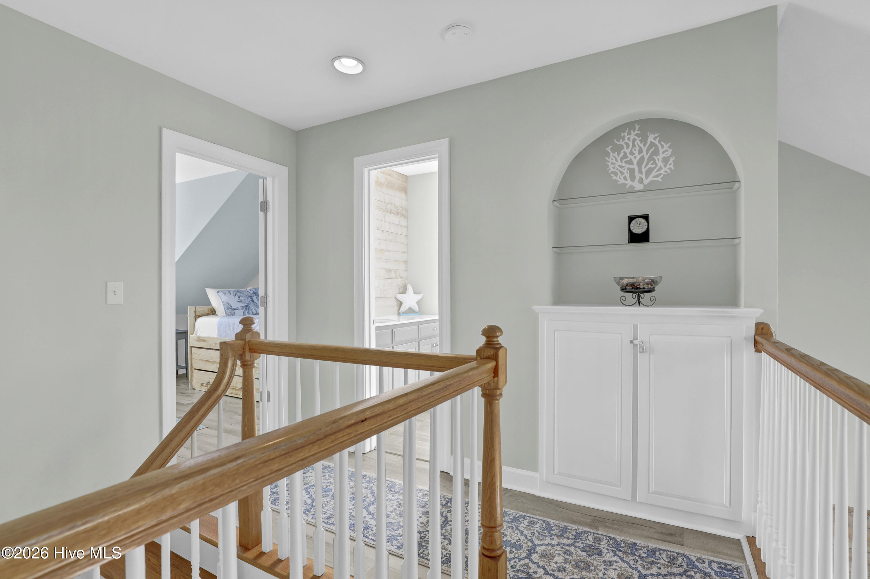 100550278 | Photo 26