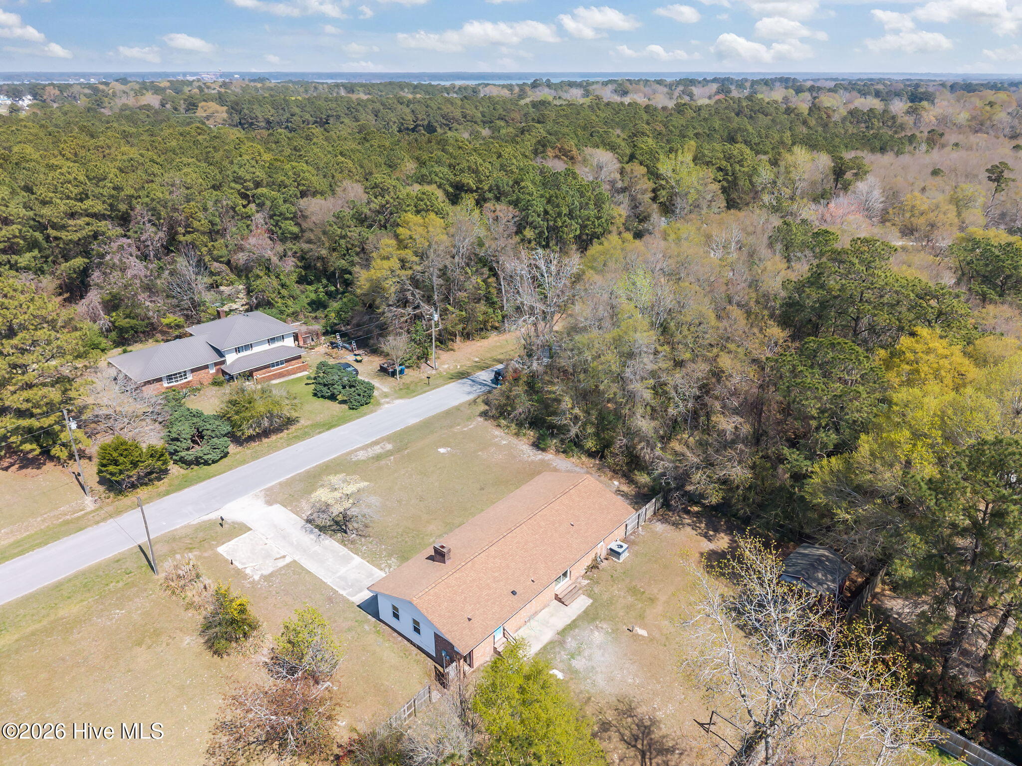 100562789 | Photo 40