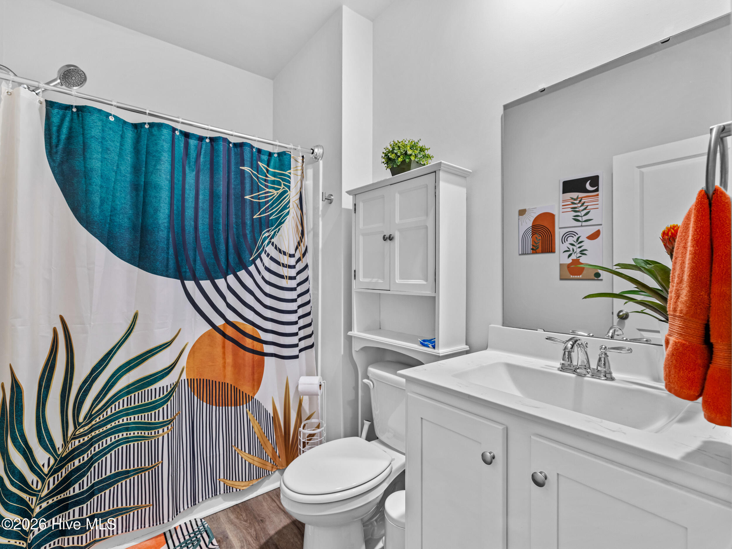 100562938 | Photo 26