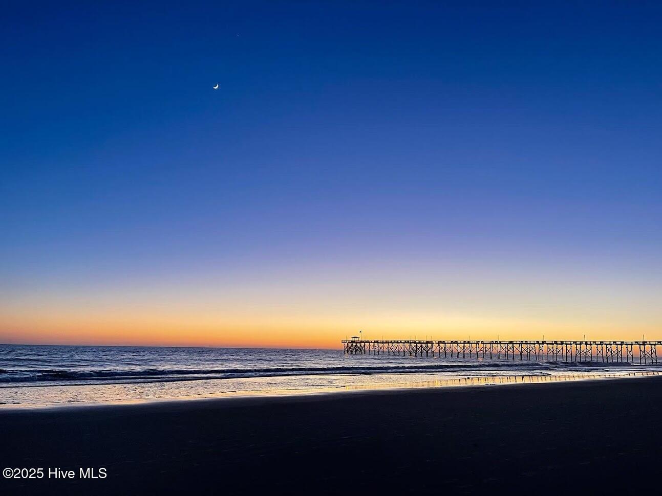 100532818 | Photo 56