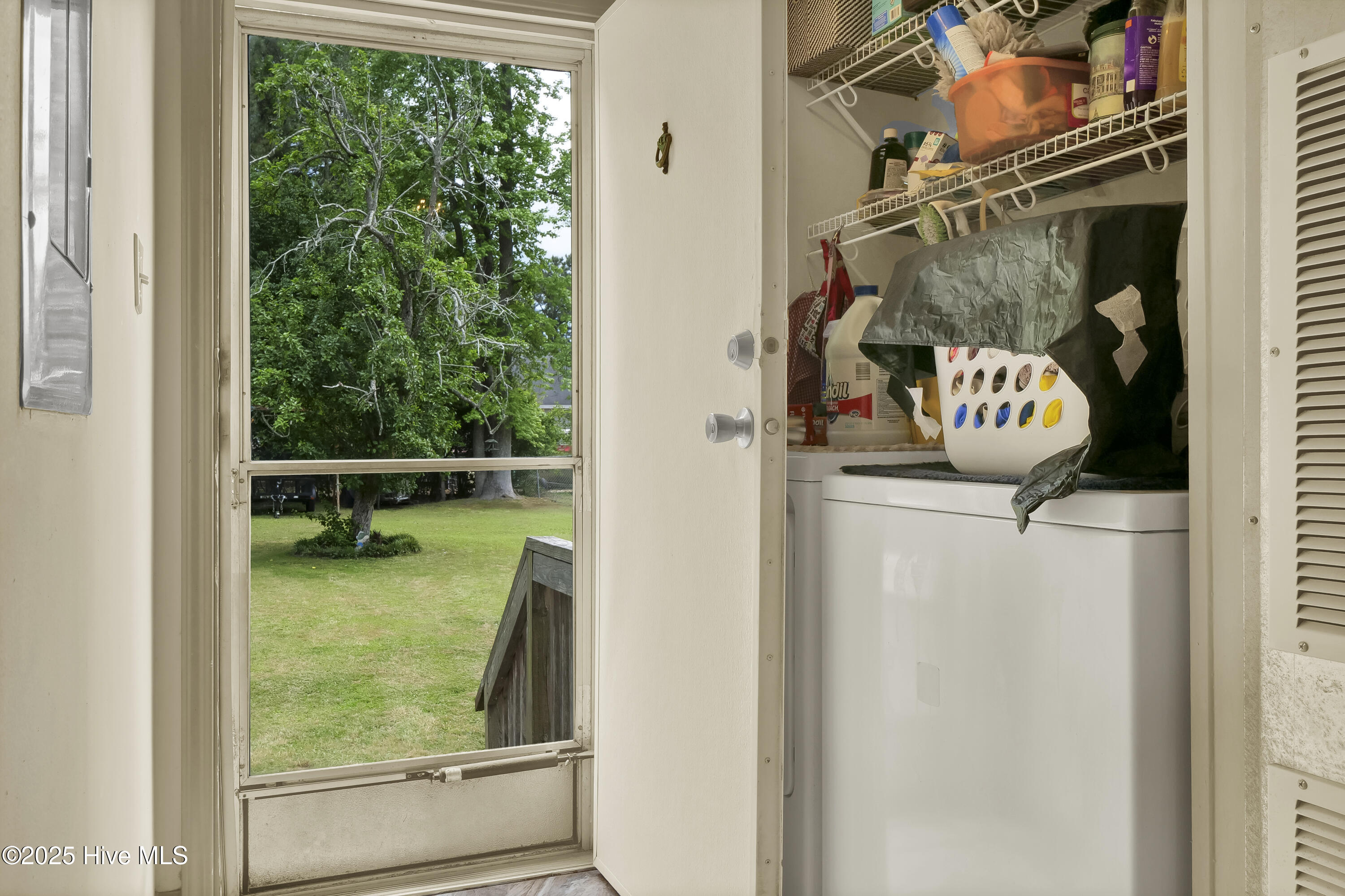 100503942 | Photo 21