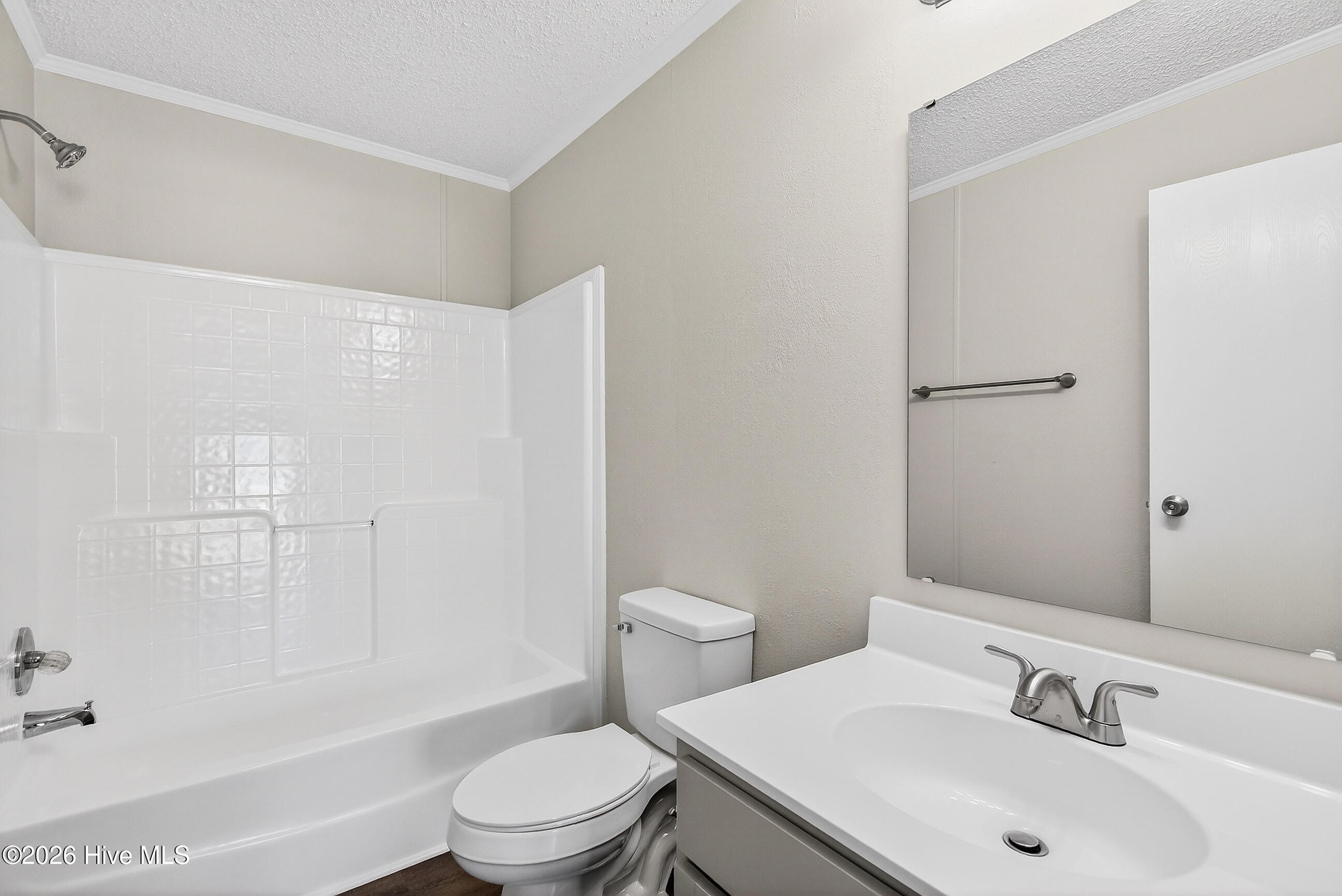 100560826 | Photo 22