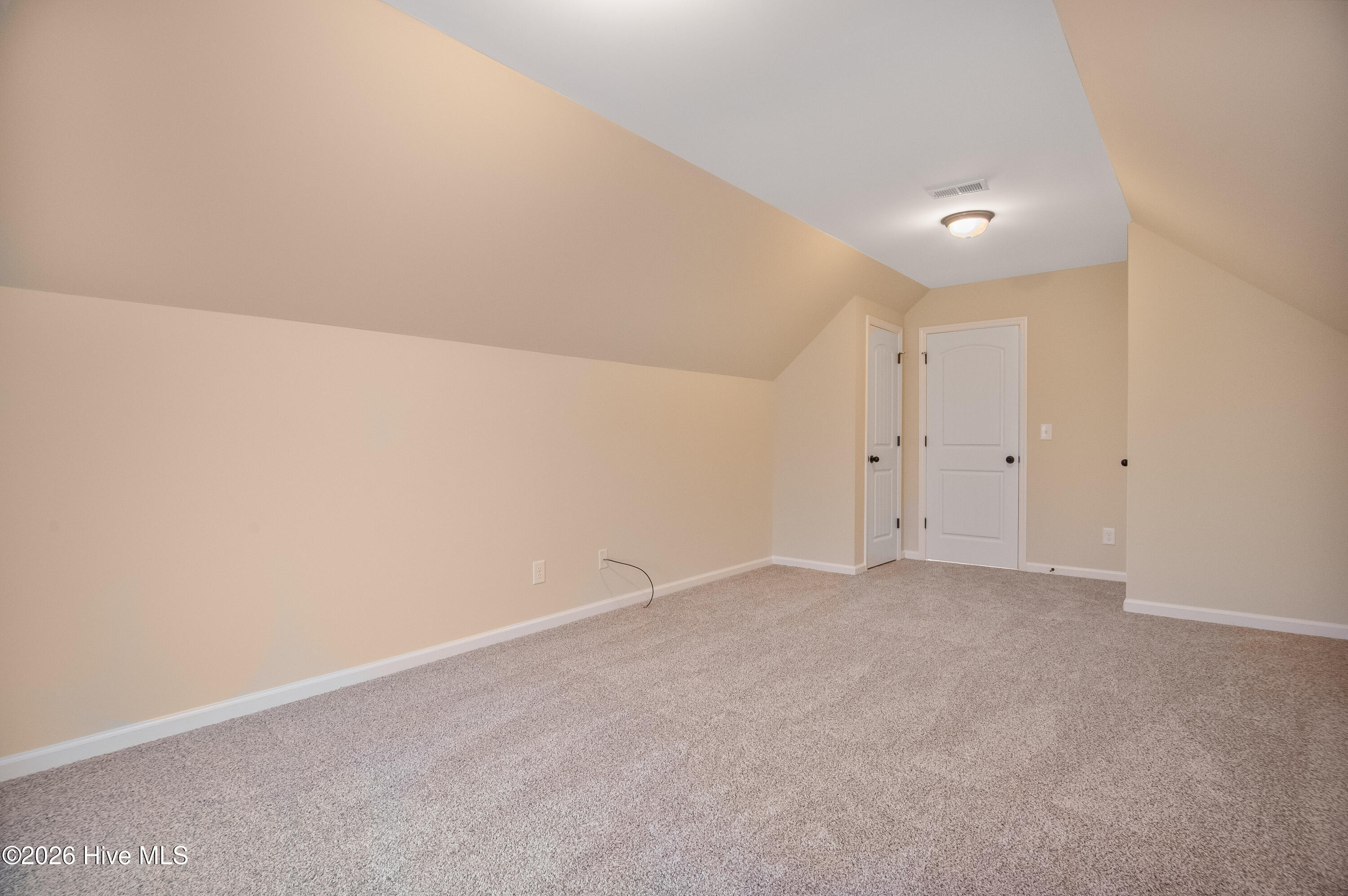 100545678 | Photo 50