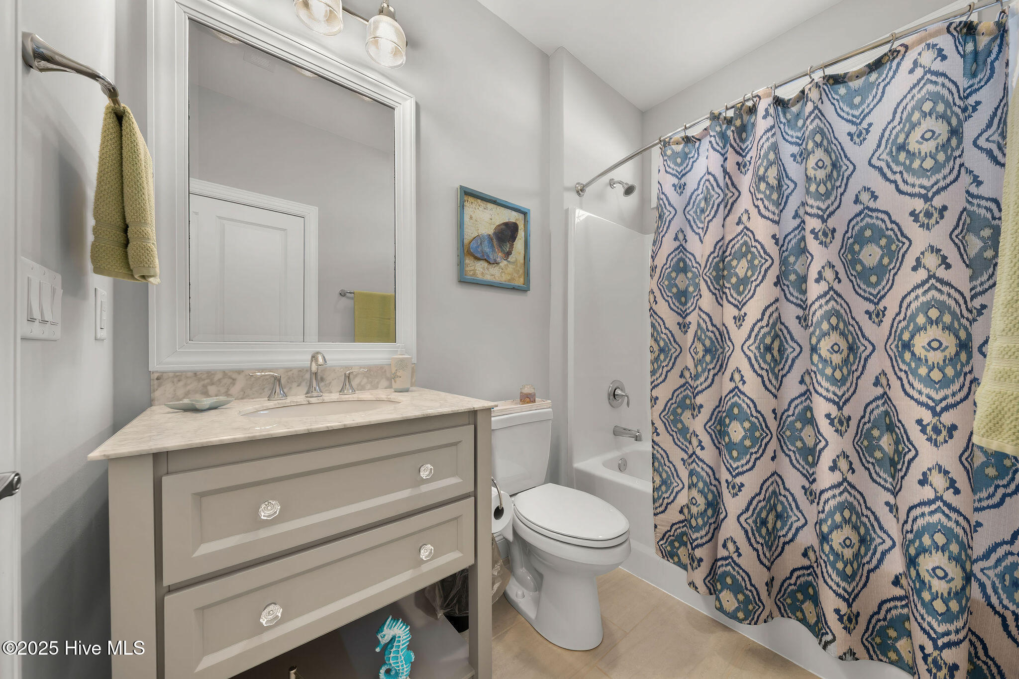 100547270 | Photo 36