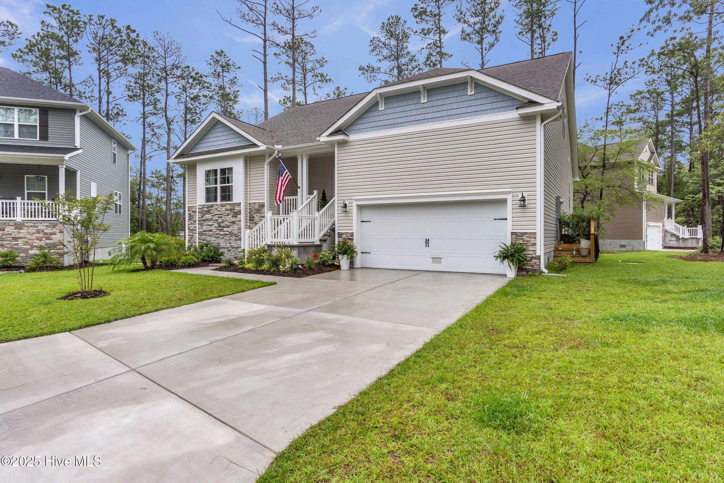 100524627 | Photo 32