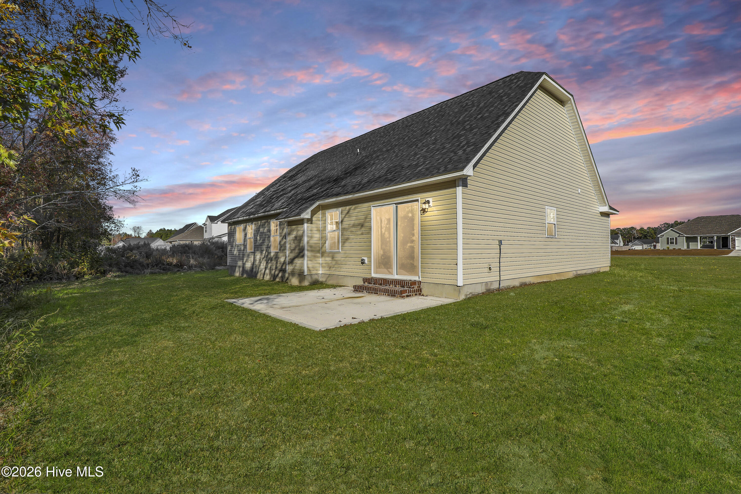 100507419 | Photo 33