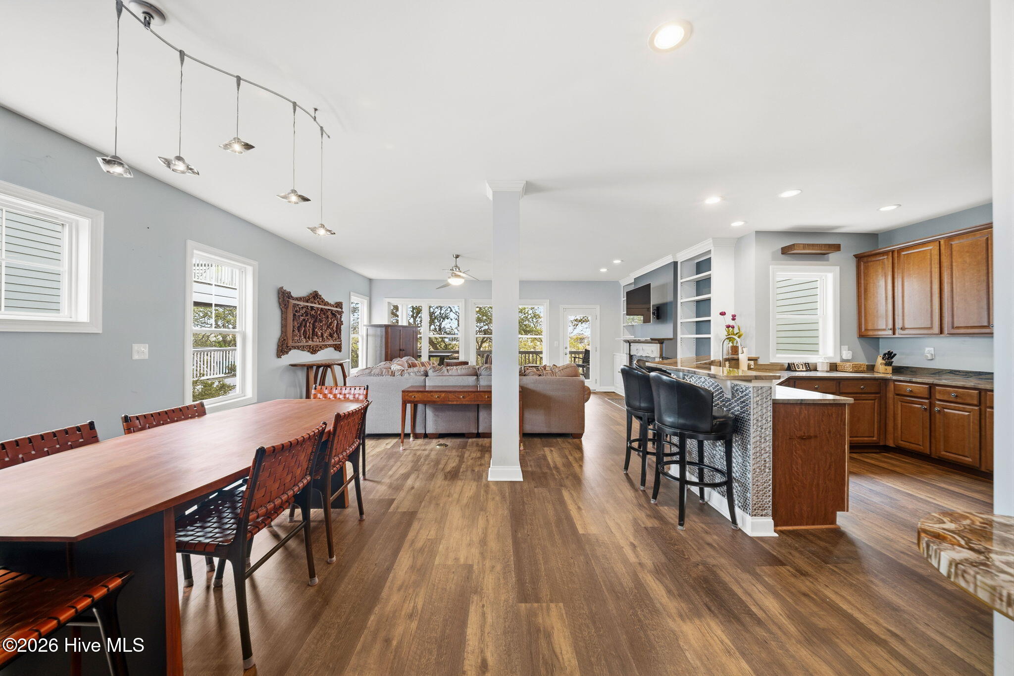 100566136 | Photo 14