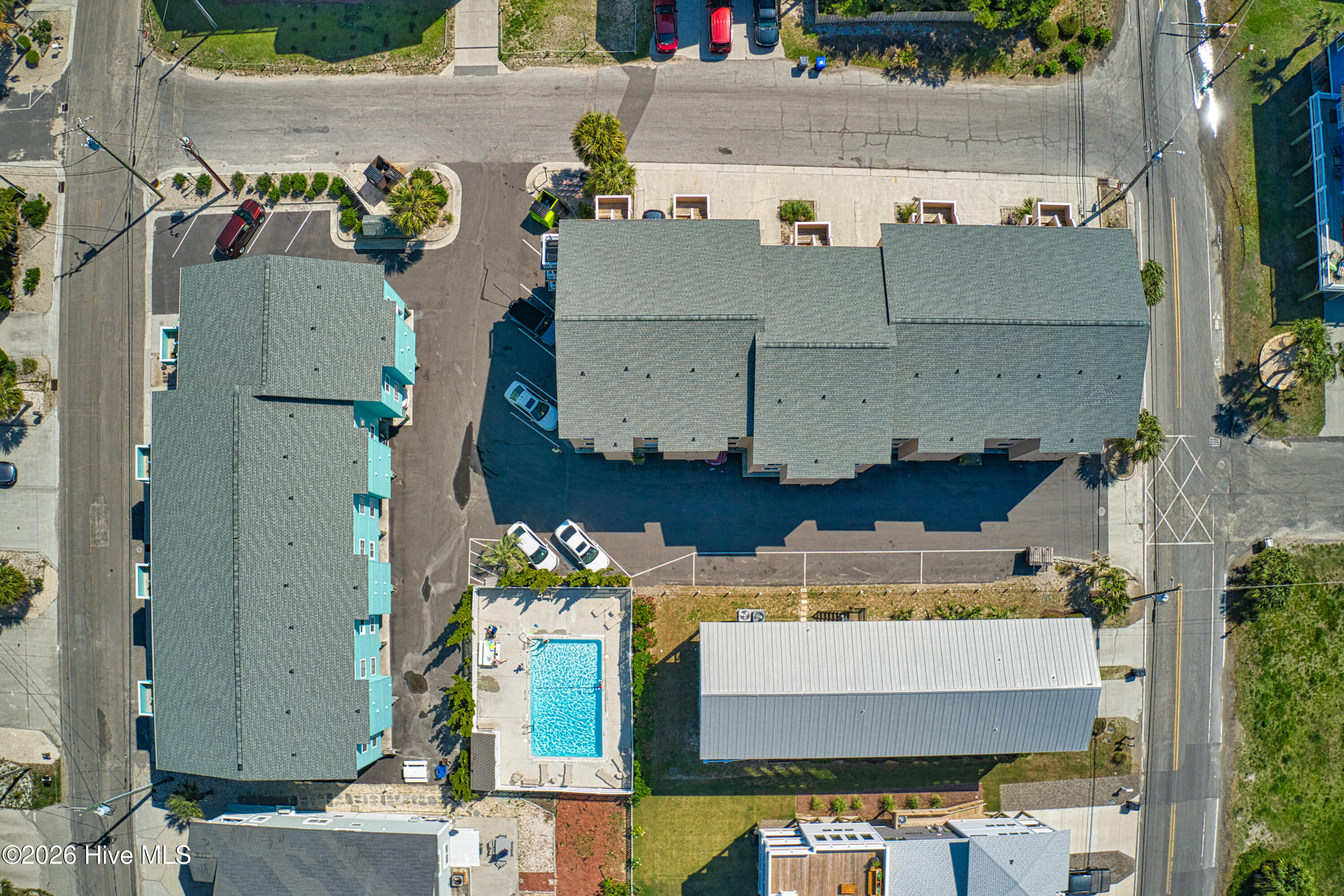 100558011 | Photo 21