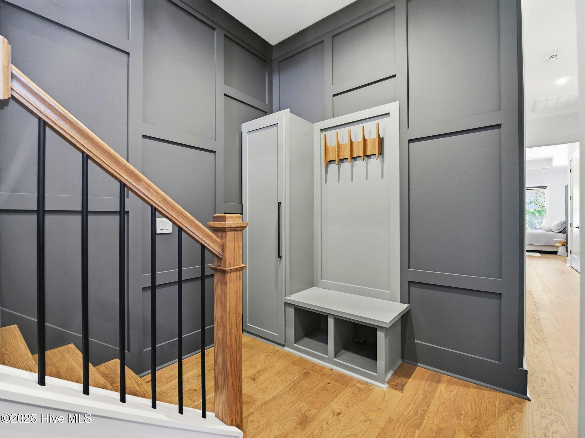 100569019 | Photo 41